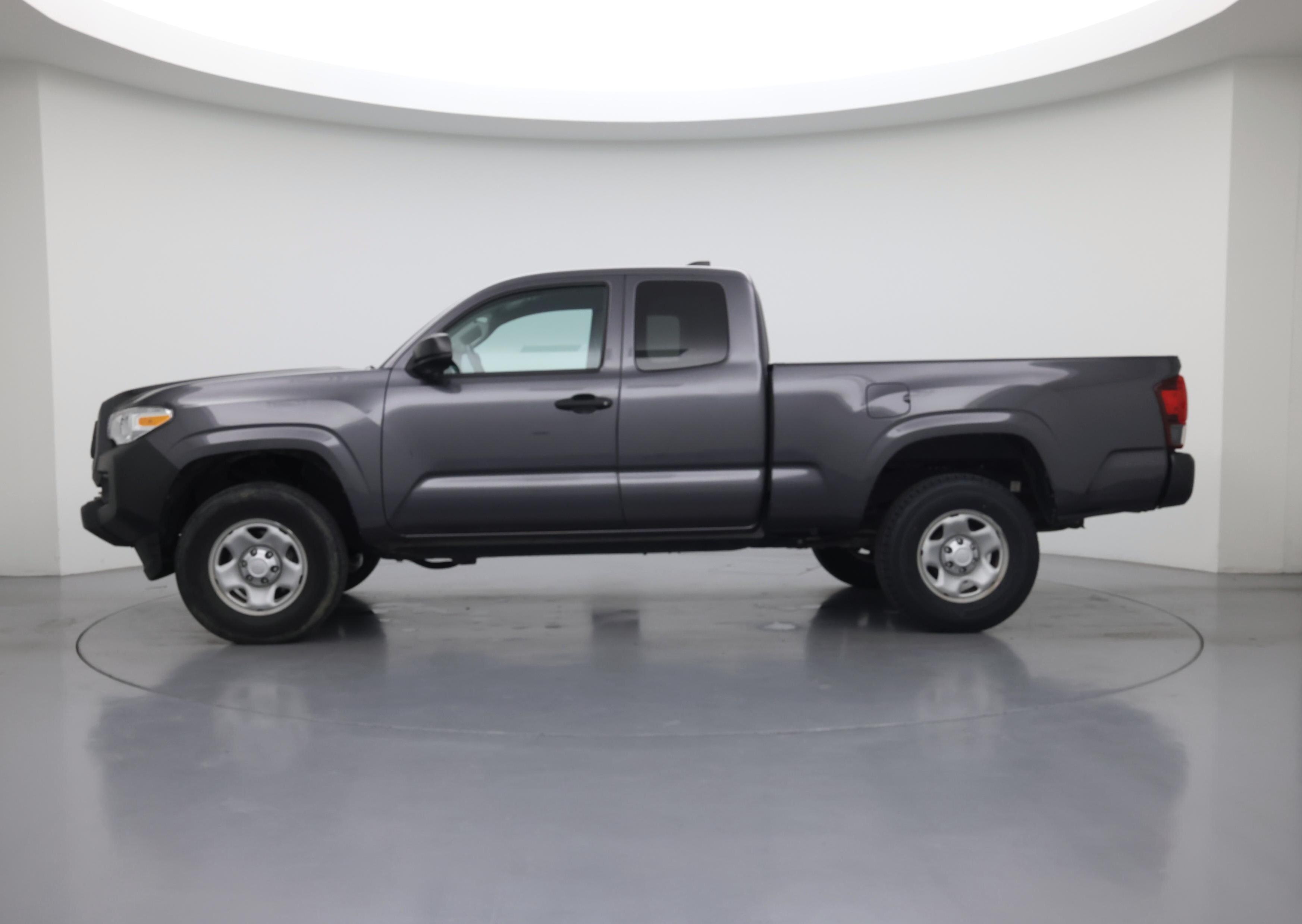 Thumbnail: 2022 Toyota Tacoma - 3