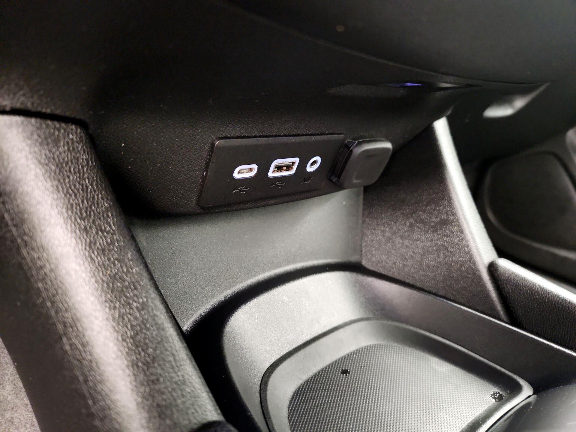 Thumbnail: 2020 Chevrolet Malibu - 18