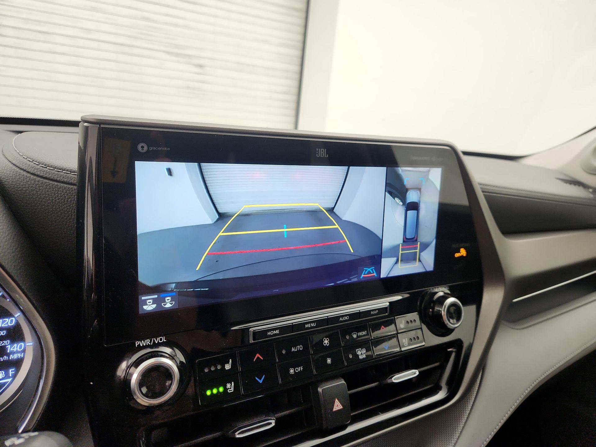 Thumbnail: 2021 Toyota Highlander - 15