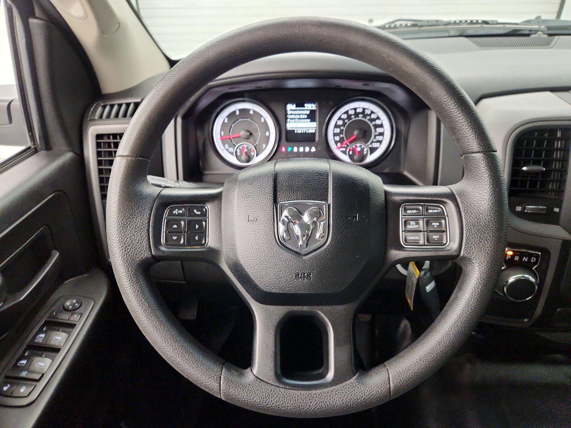 Thumbnail: 2019 RAM 1500 Classic - 10
