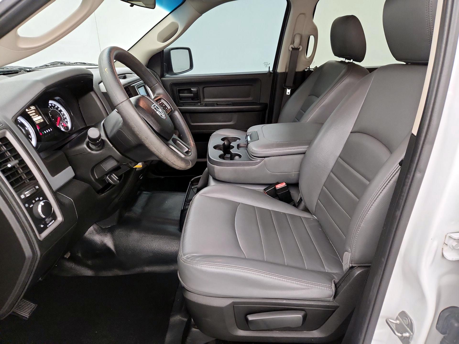 Thumbnail: 2019 RAM 1500 Classic - 11