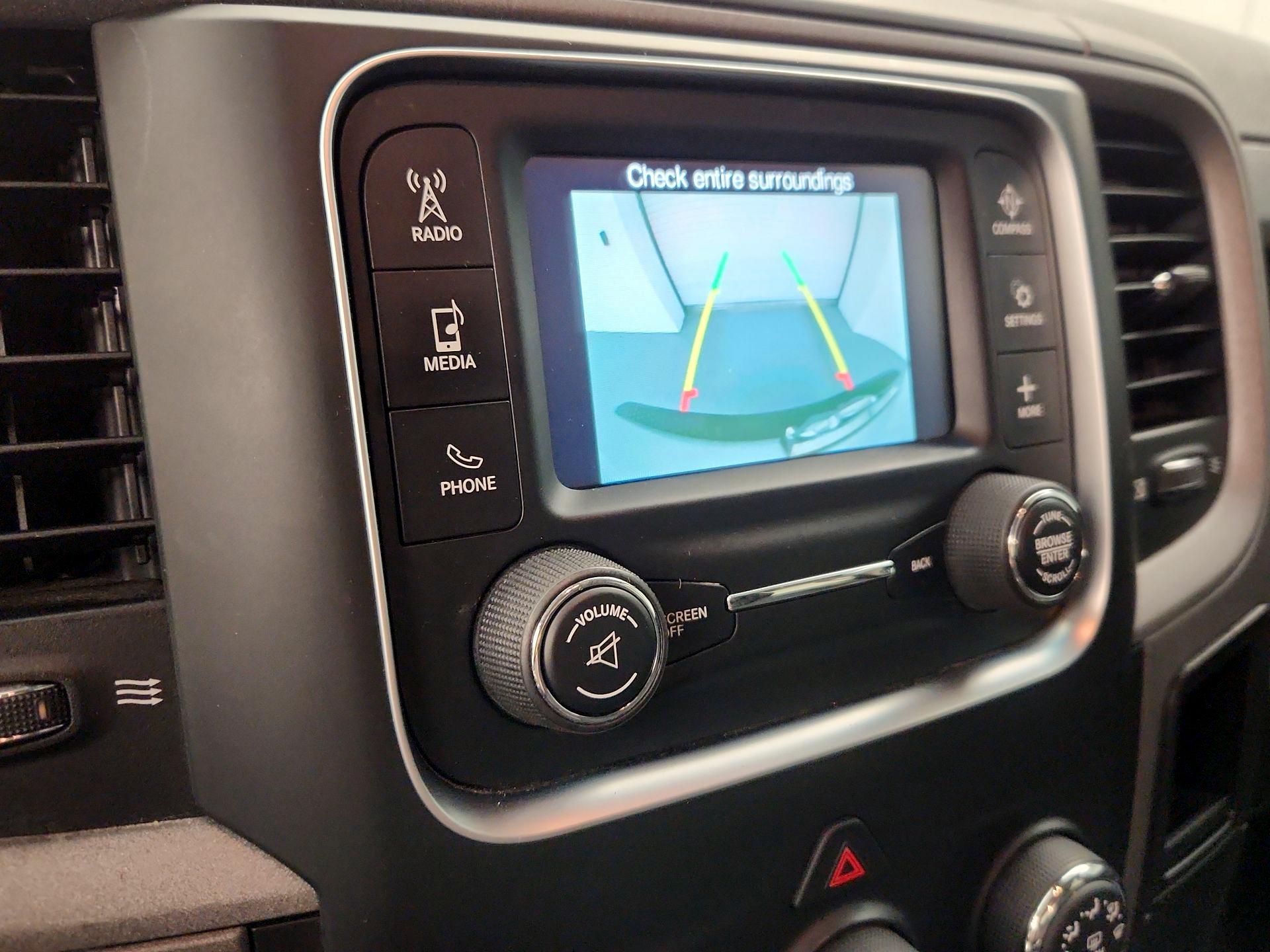 Thumbnail: 2019 RAM 1500 Classic - 14