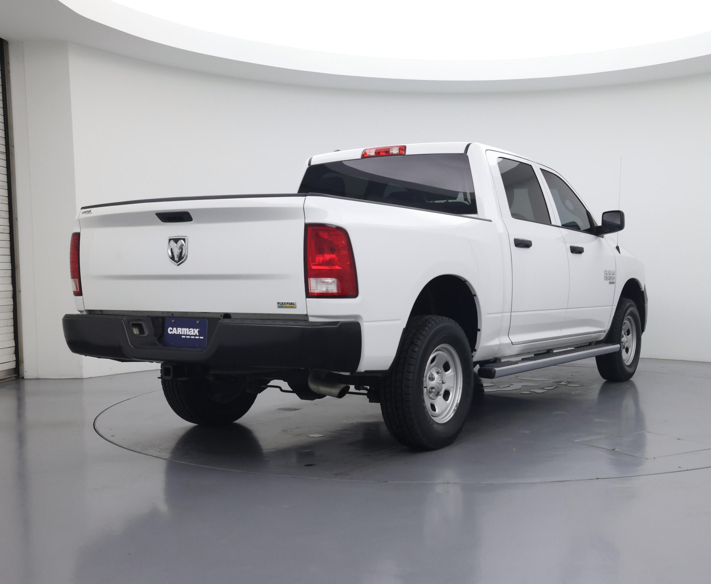 Thumbnail: 2019 RAM 1500 Classic - 8