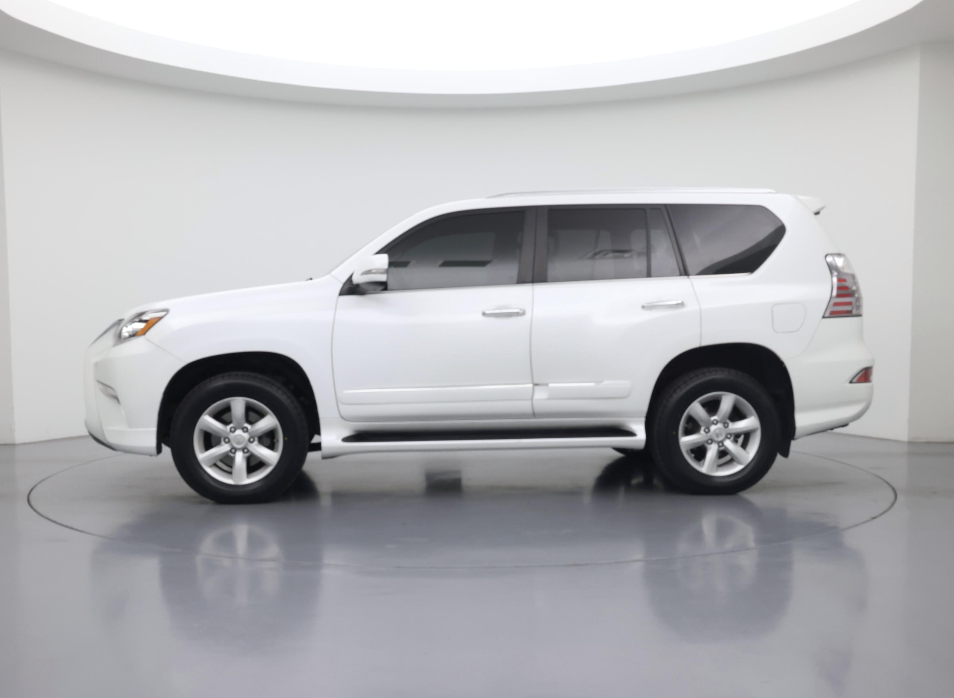 Thumbnail: 2017 Lexus GX - 3