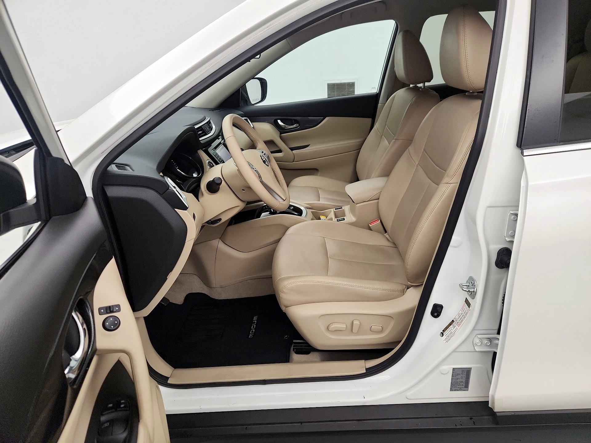Thumbnail: 2015 Nissan Rogue - 11