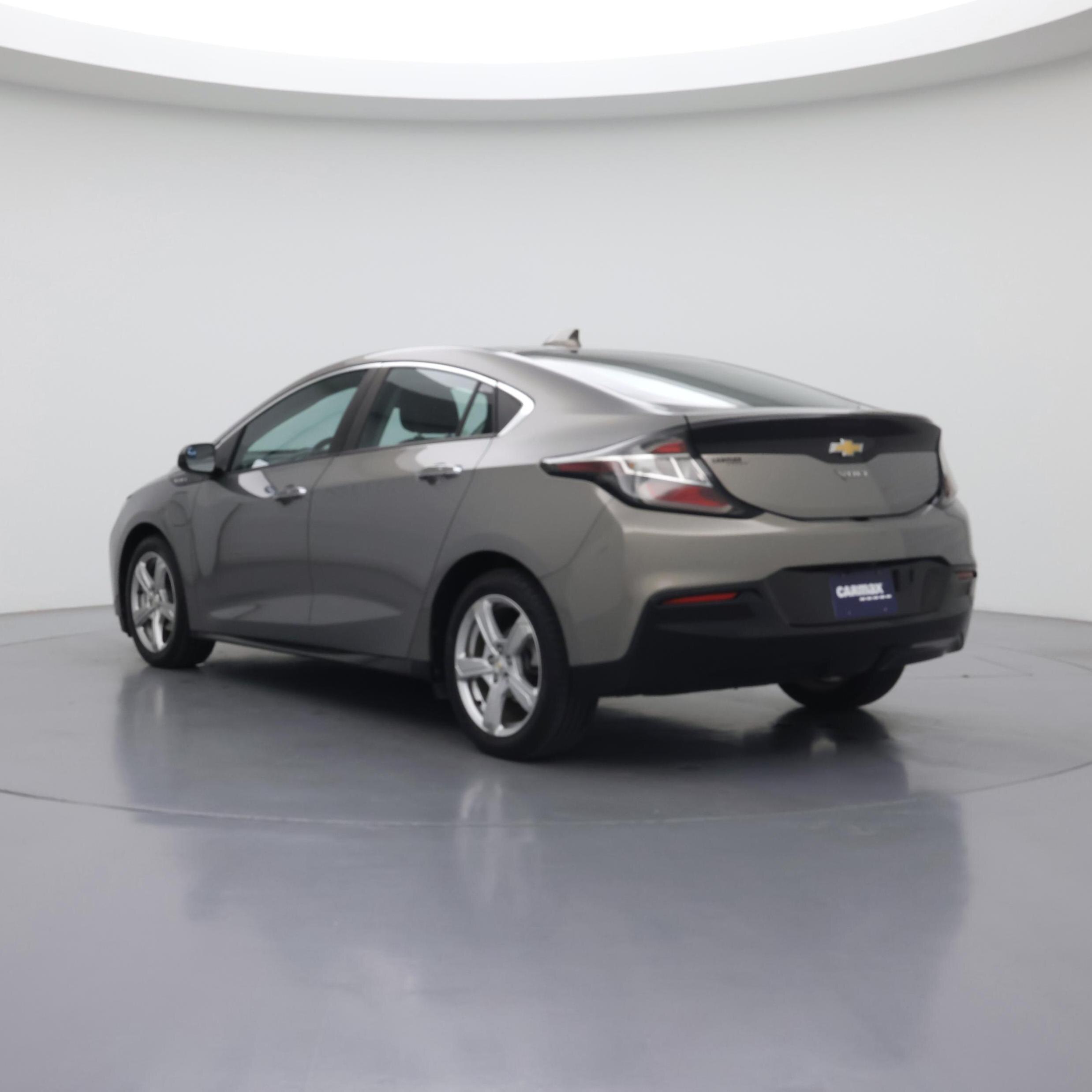 Thumbnail: 2017 Chevrolet Volt - 2