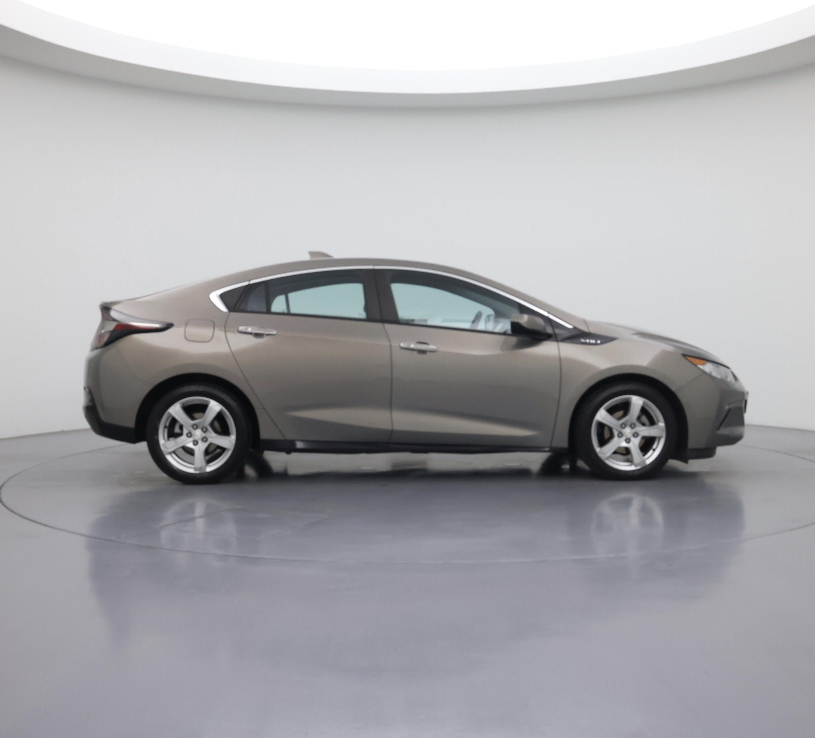 Thumbnail: 2017 Chevrolet Volt - 7