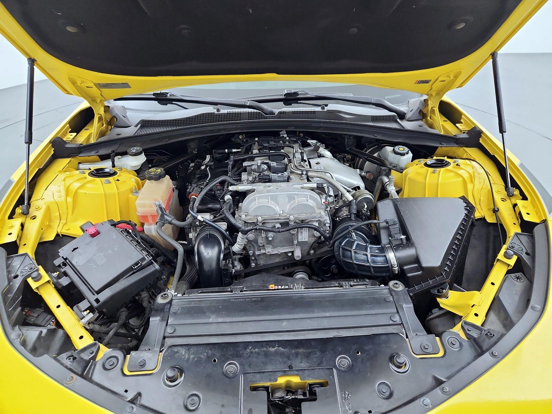 Thumbnail: 2018 Chevrolet Camaro - 18
