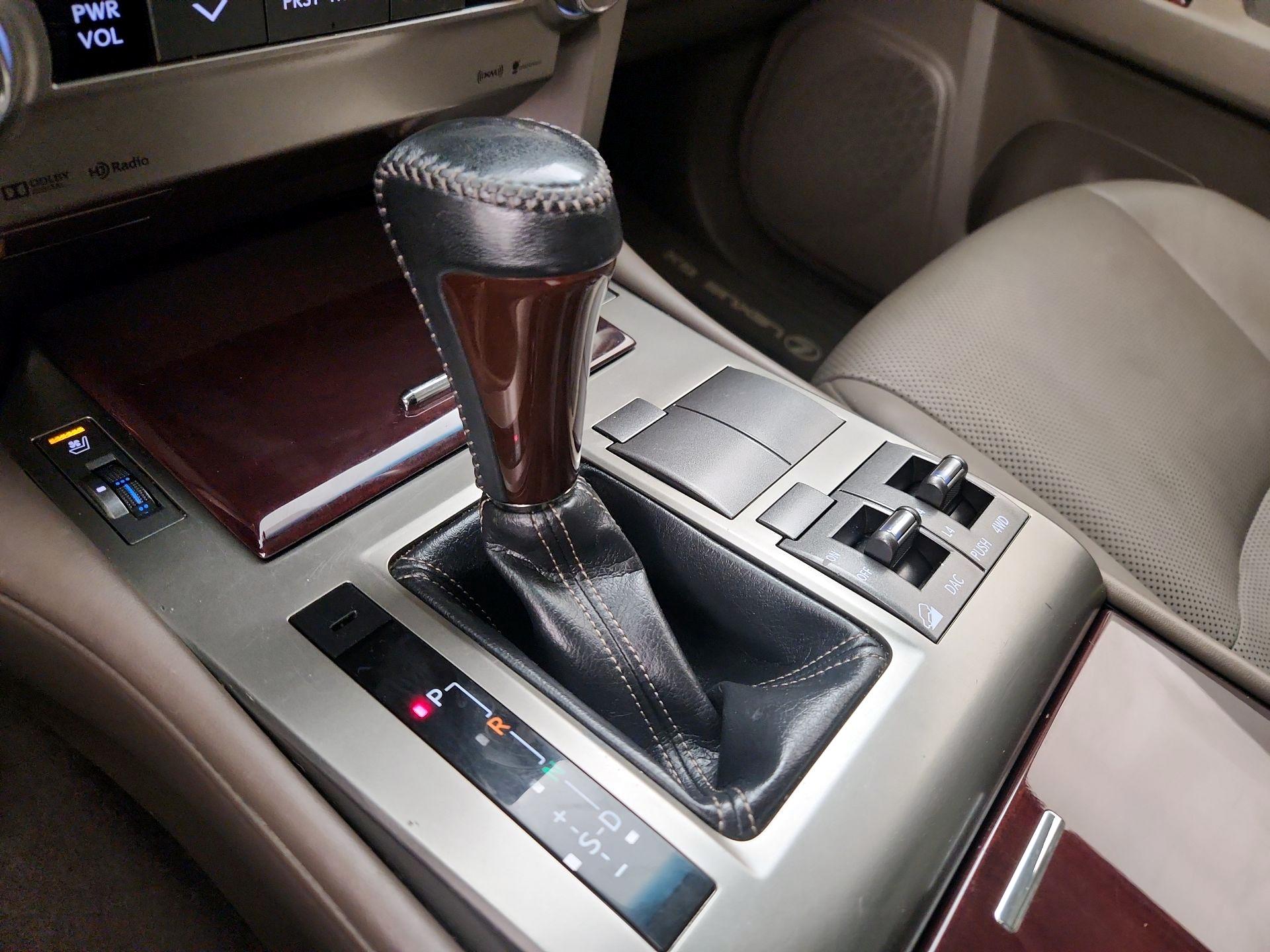 Thumbnail: 2019 Lexus GX - 17
