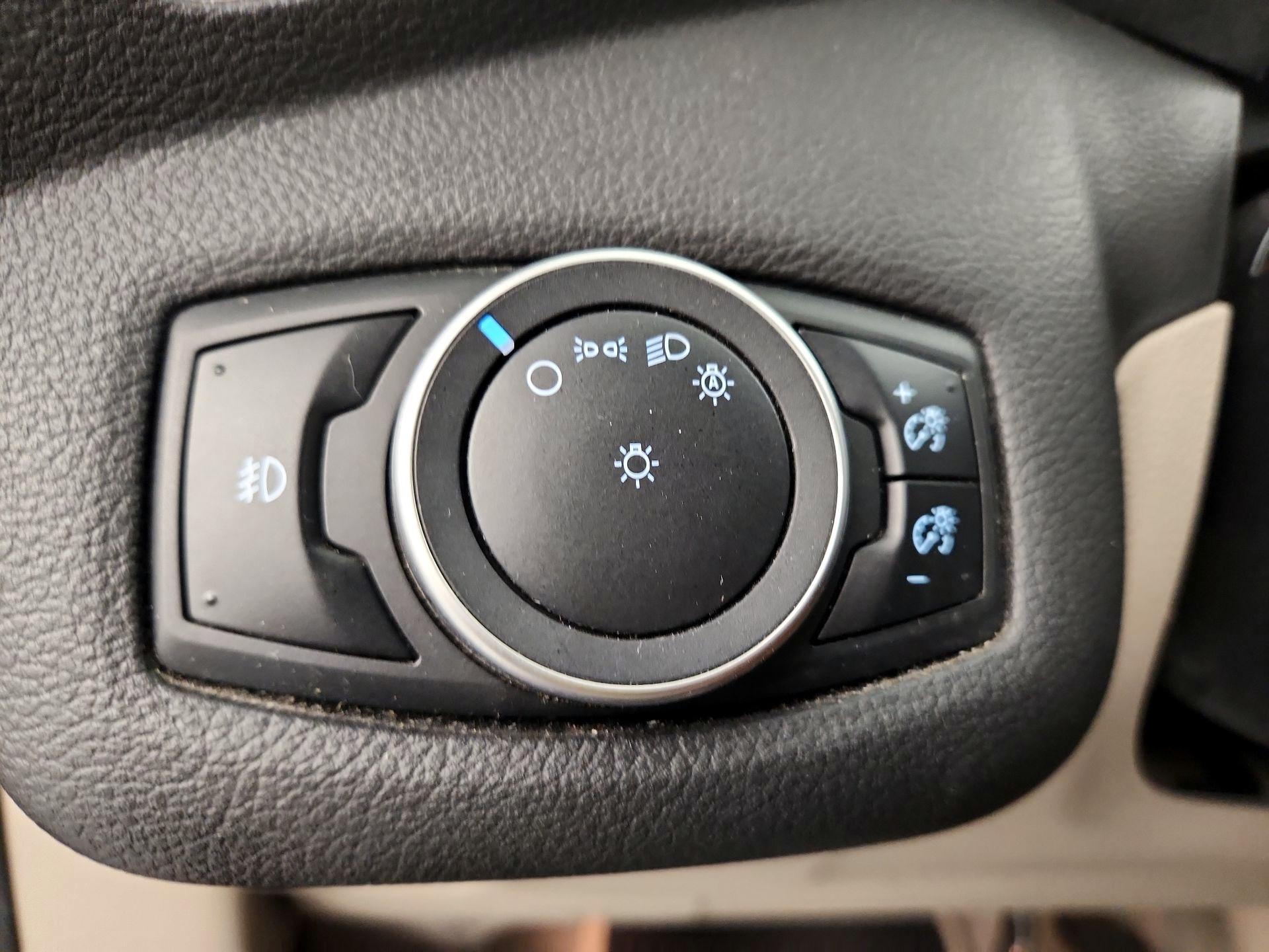 Thumbnail: 2016 Ford Escape - 13