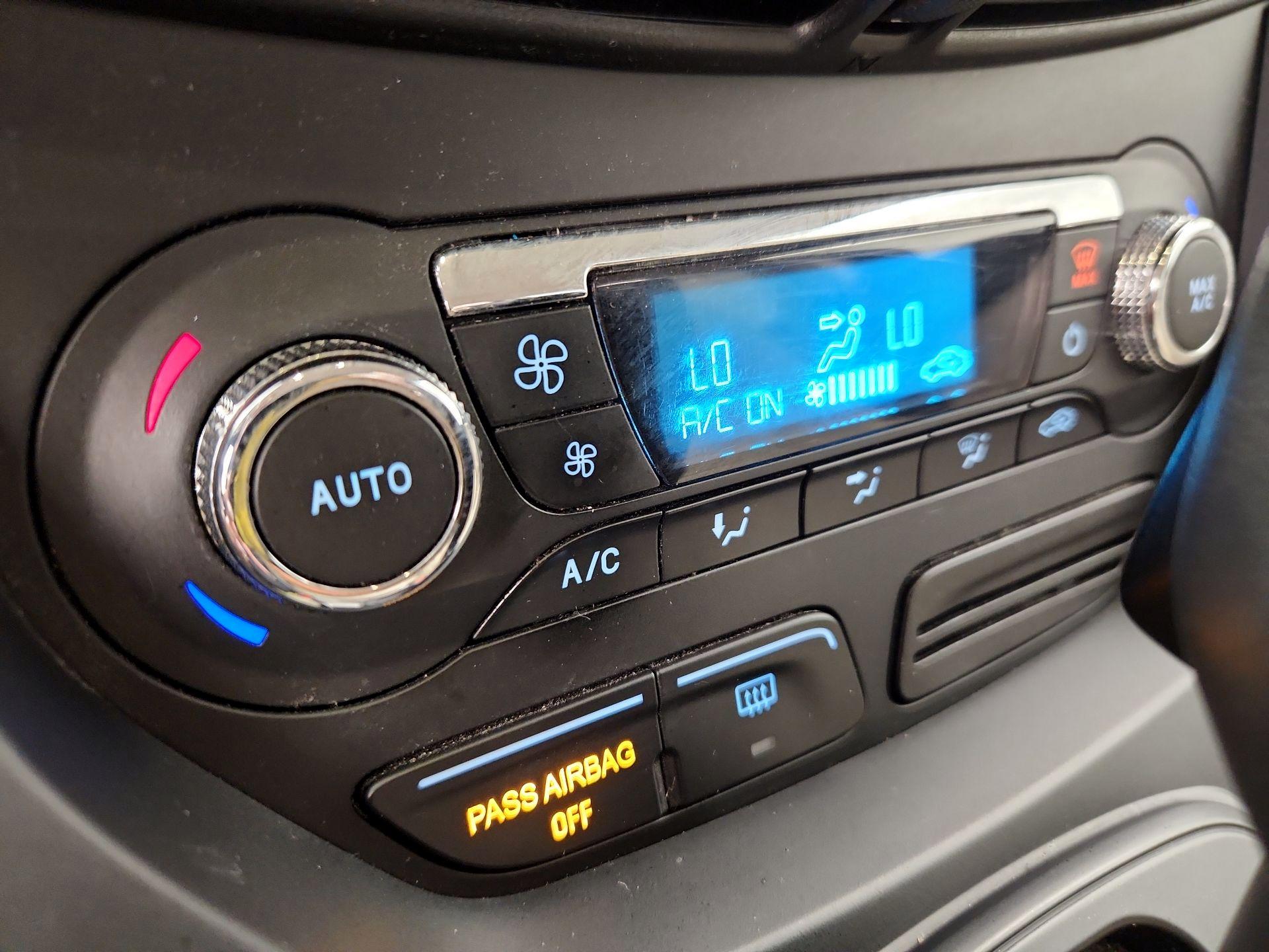 Thumbnail: 2016 Ford Escape - 16