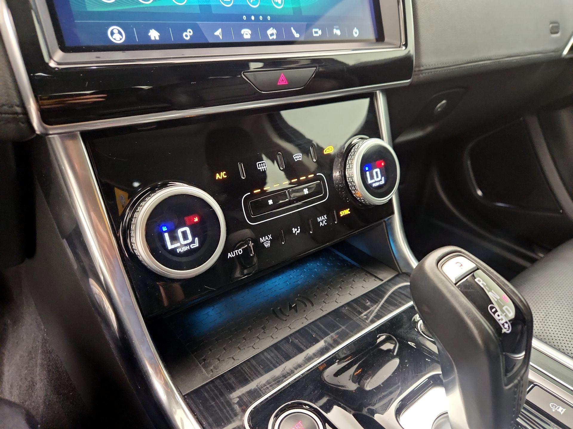 Thumbnail: 2020 Jaguar XE - 17