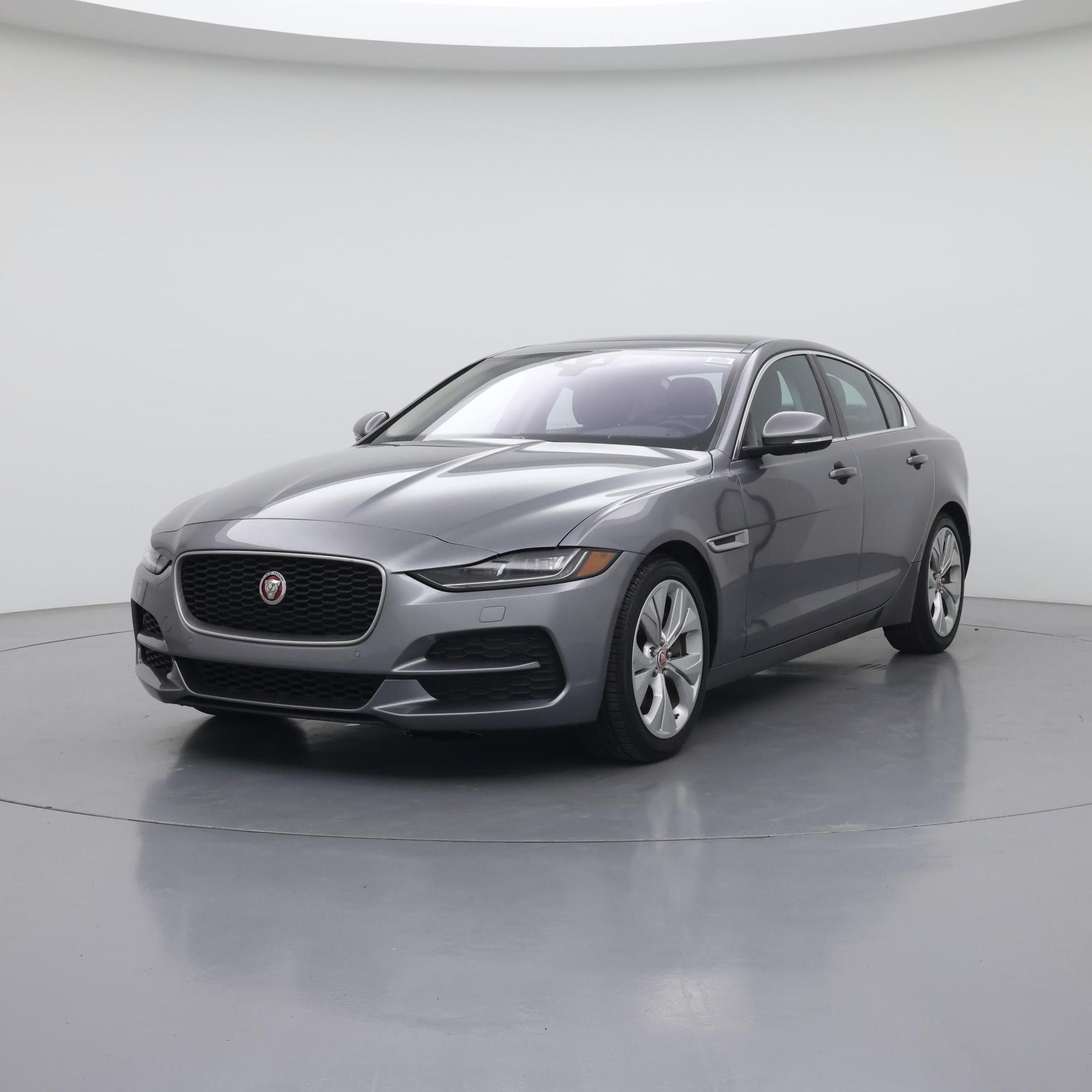 Thumbnail: 2020 Jaguar XE - 4
