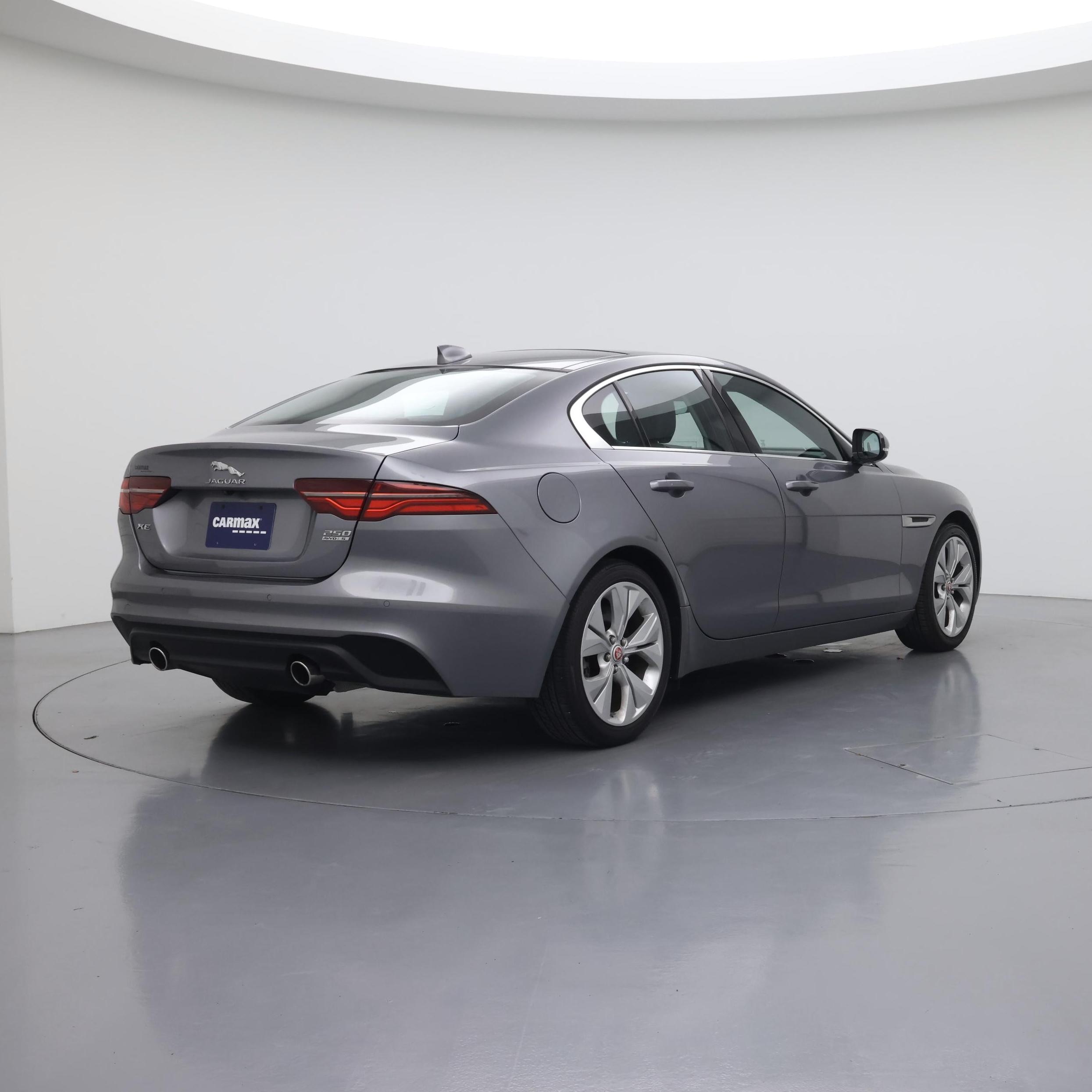Thumbnail: 2020 Jaguar XE - 8