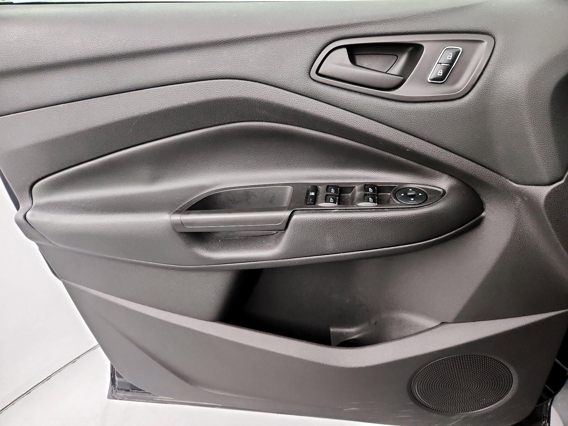 Thumbnail: 2016 Ford Escape - 12