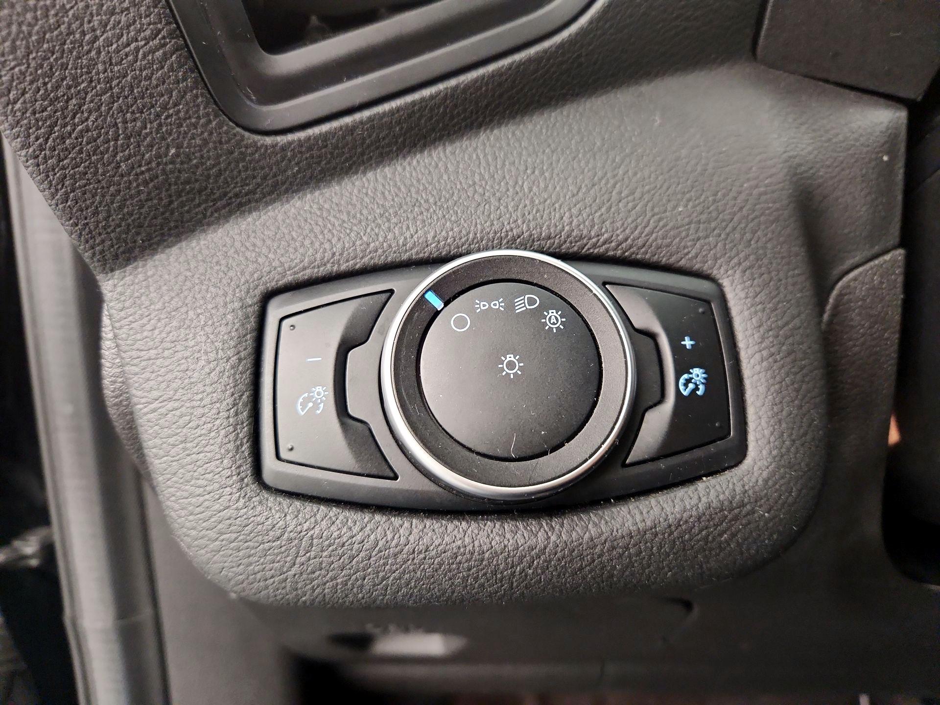 Thumbnail: 2016 Ford Escape - 13