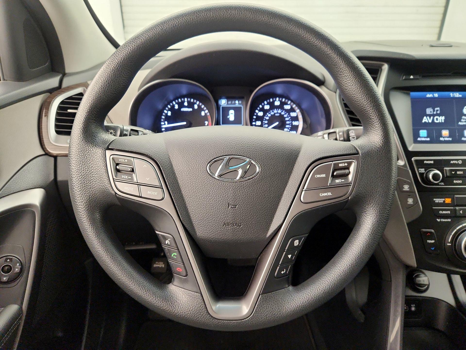 Thumbnail: 2018 Hyundai Santa Fe - 10