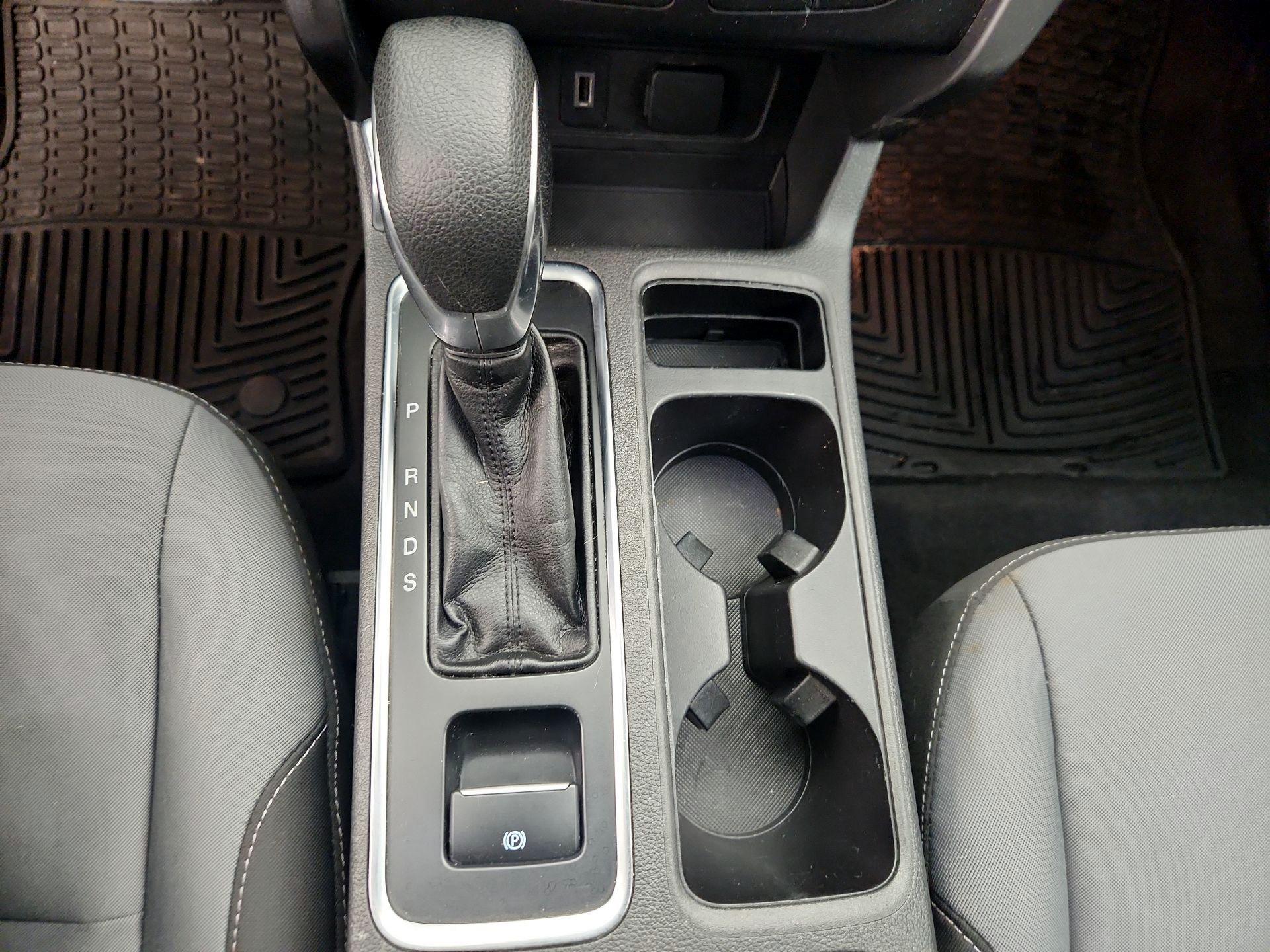 Thumbnail: 2019 Ford Escape - 17
