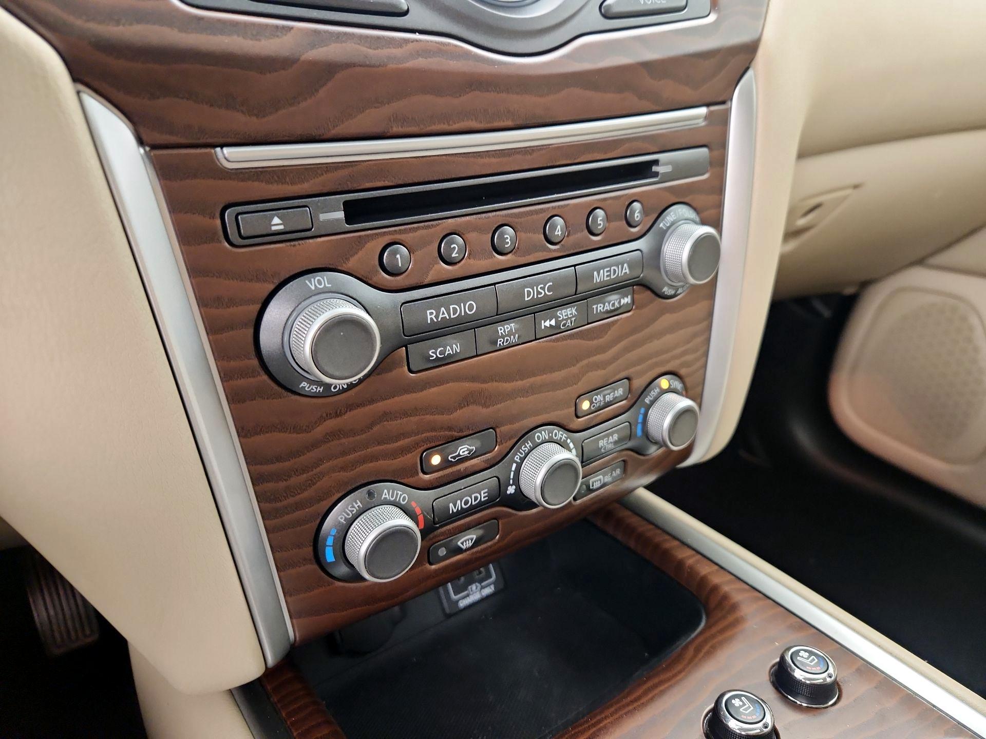 Thumbnail: 2020 Nissan Pathfinder - 17