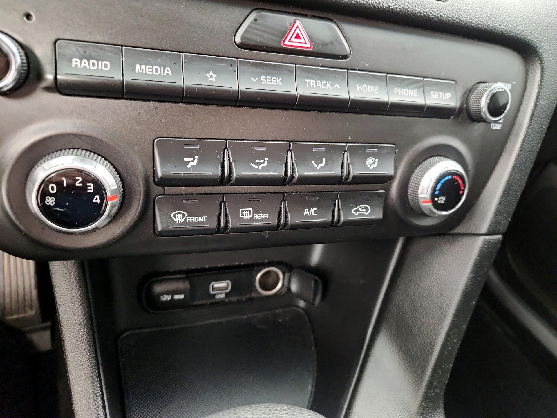 Thumbnail: 2021 Kia Sportage - 16