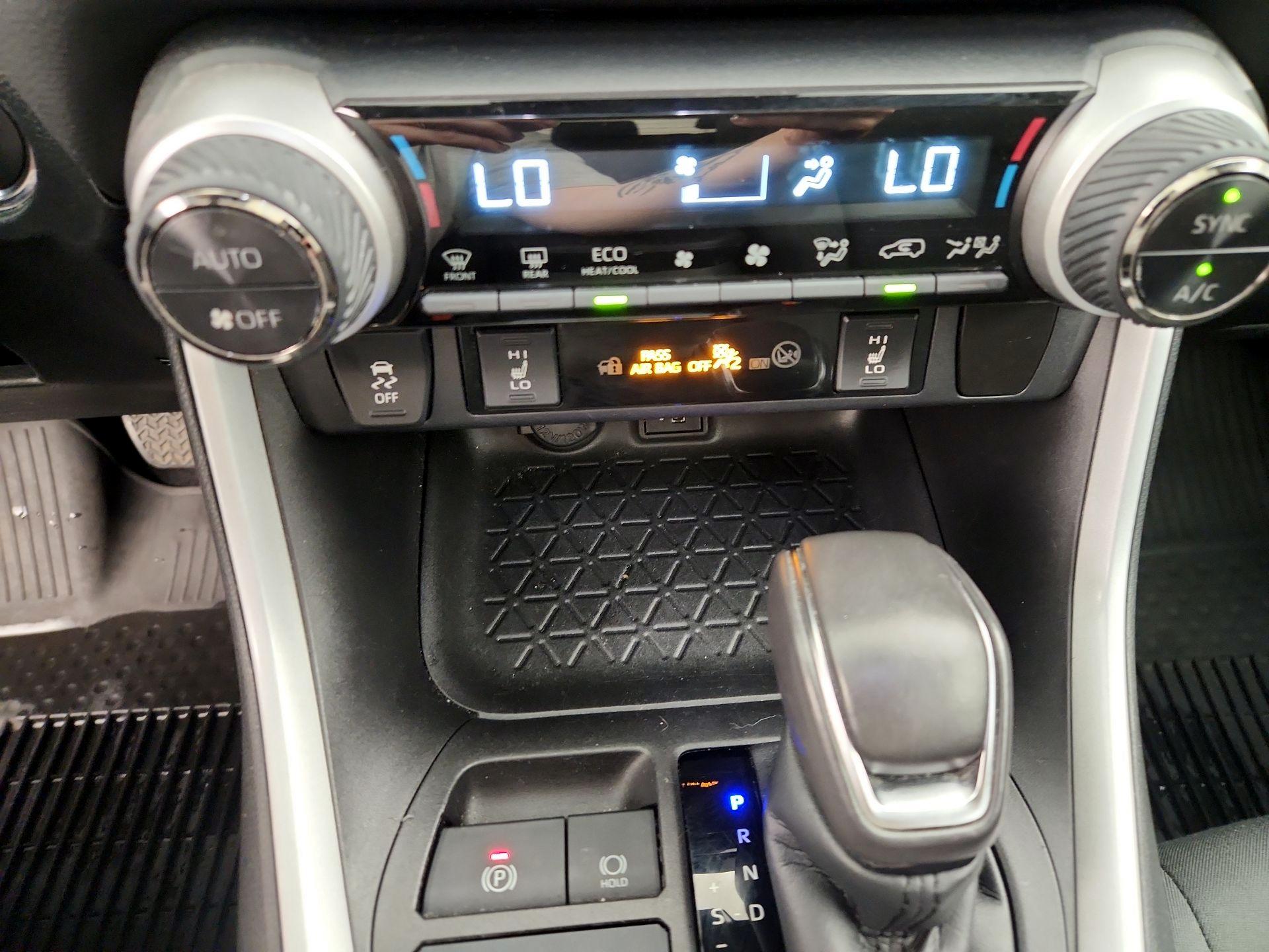 Thumbnail: 2023 Toyota RAV4 - 16
