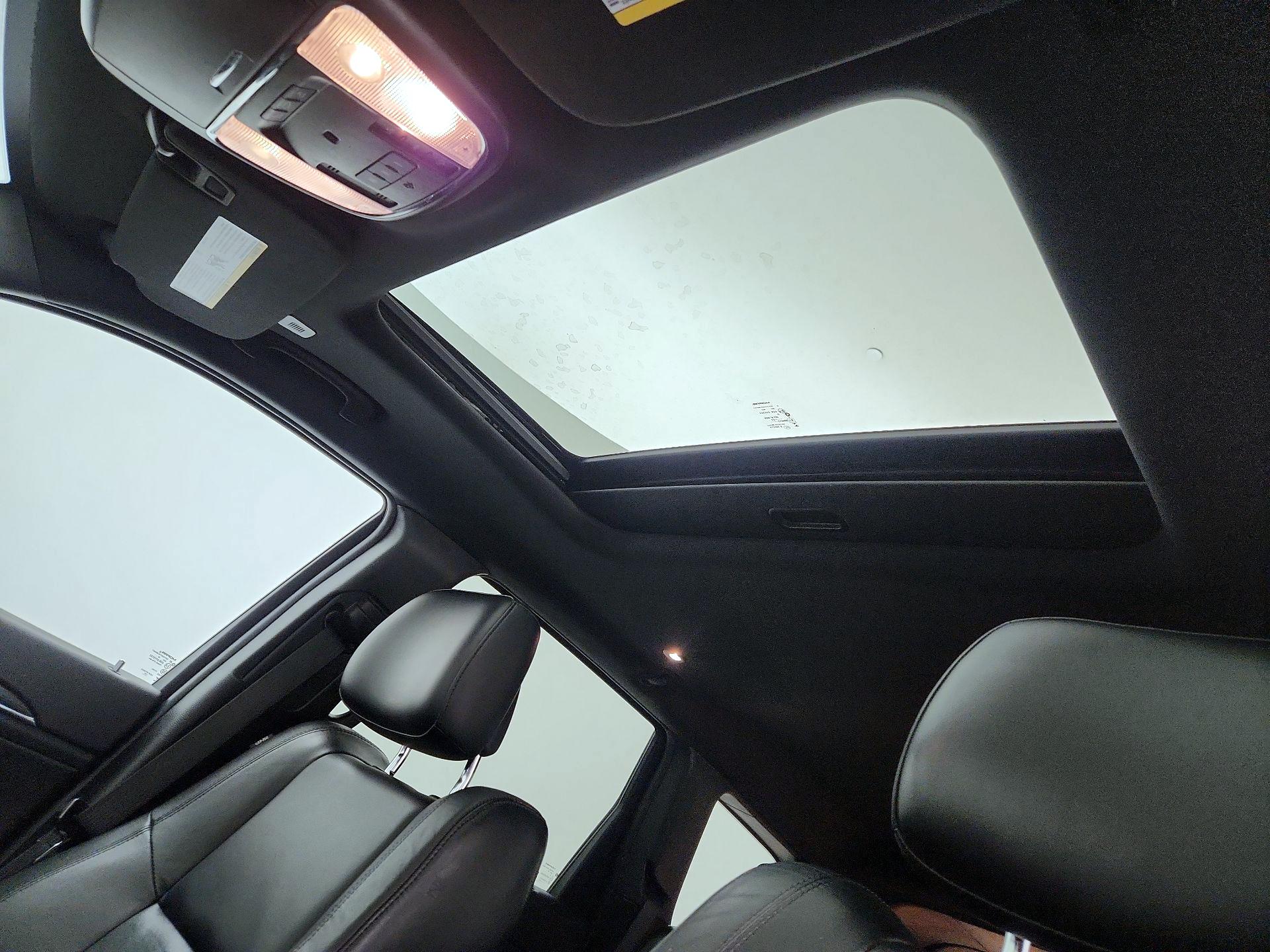 Thumbnail: 2020 Jeep Grand Cherokee - 20