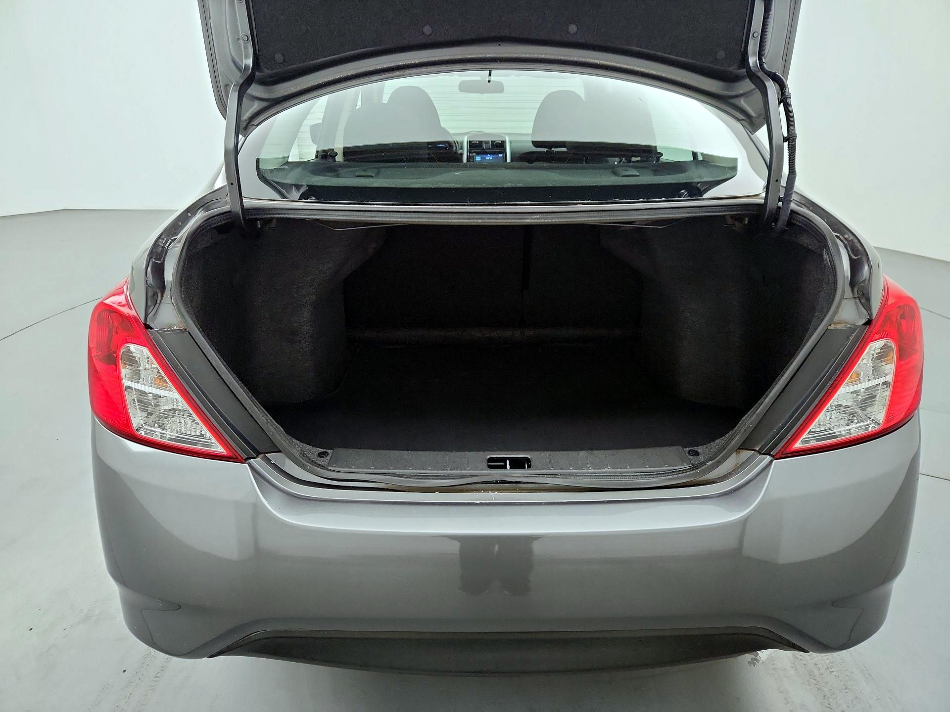Thumbnail: 2018 Nissan Versa - 20