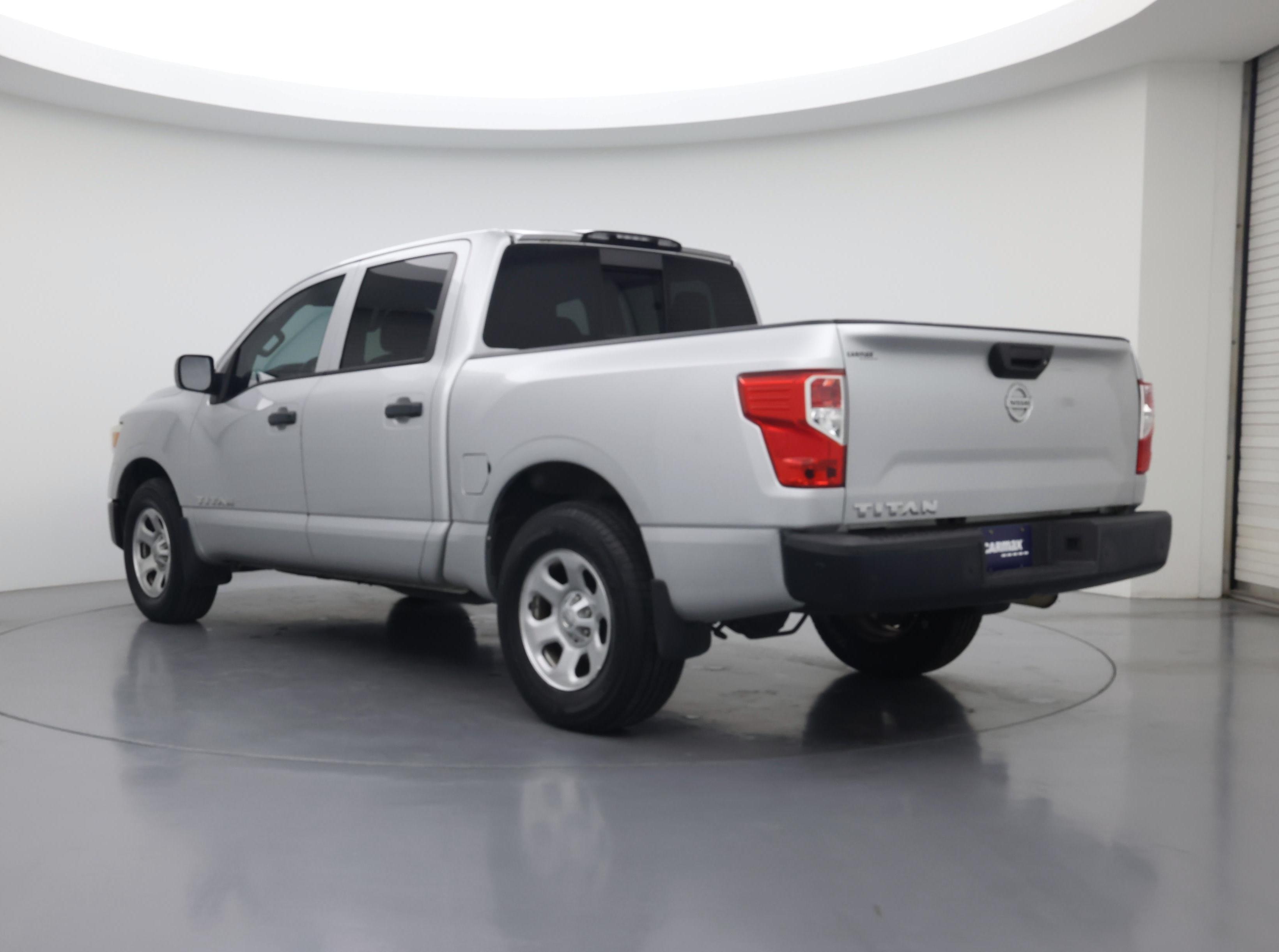 Thumbnail: 2017 Nissan Titan - 2