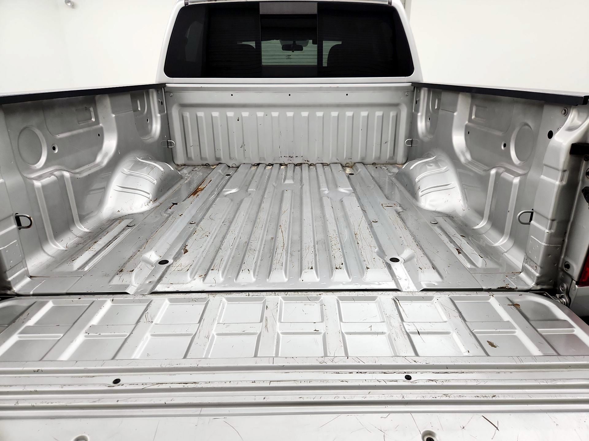 Thumbnail: 2017 Nissan Titan - 19