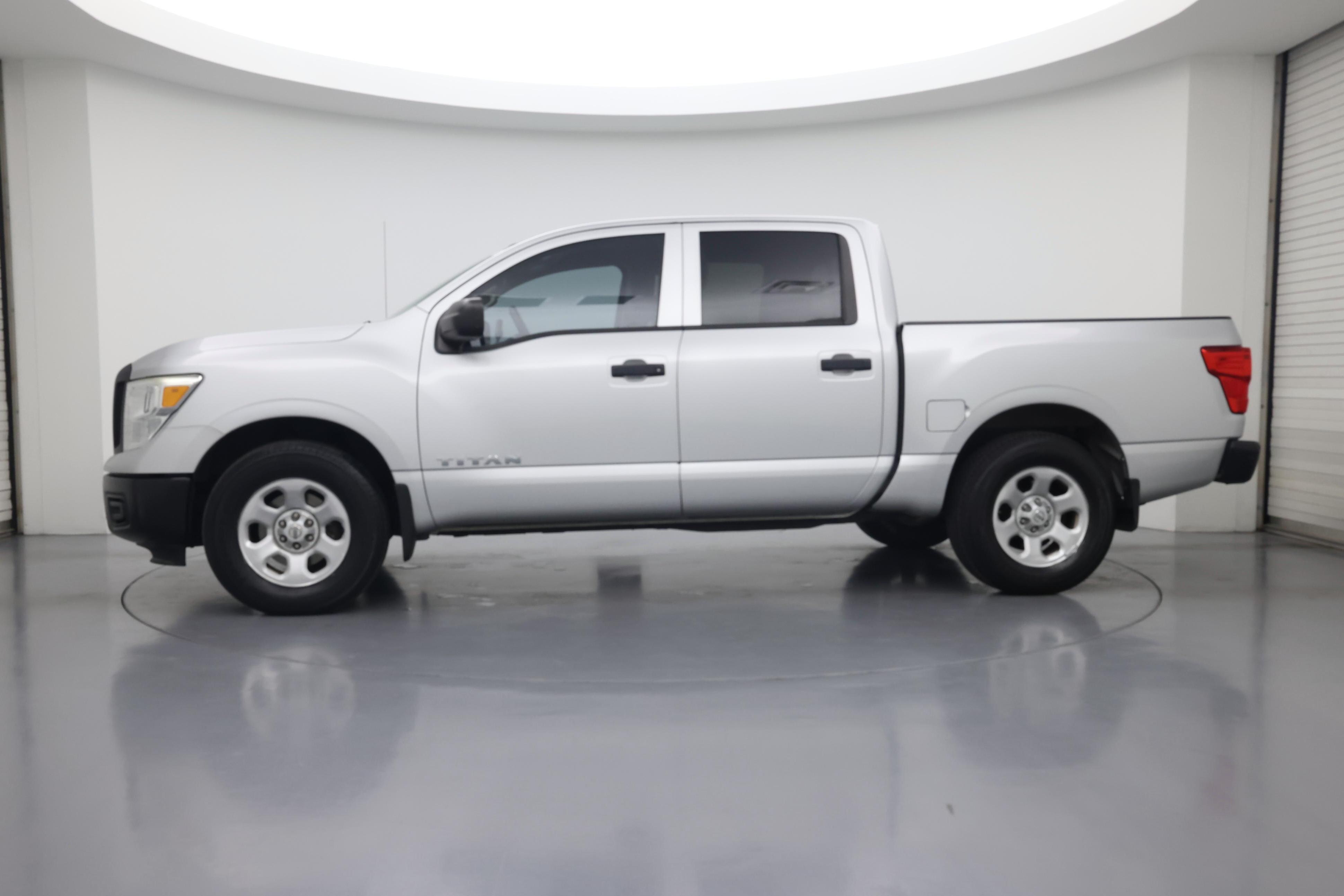 Thumbnail: 2017 Nissan Titan - 3