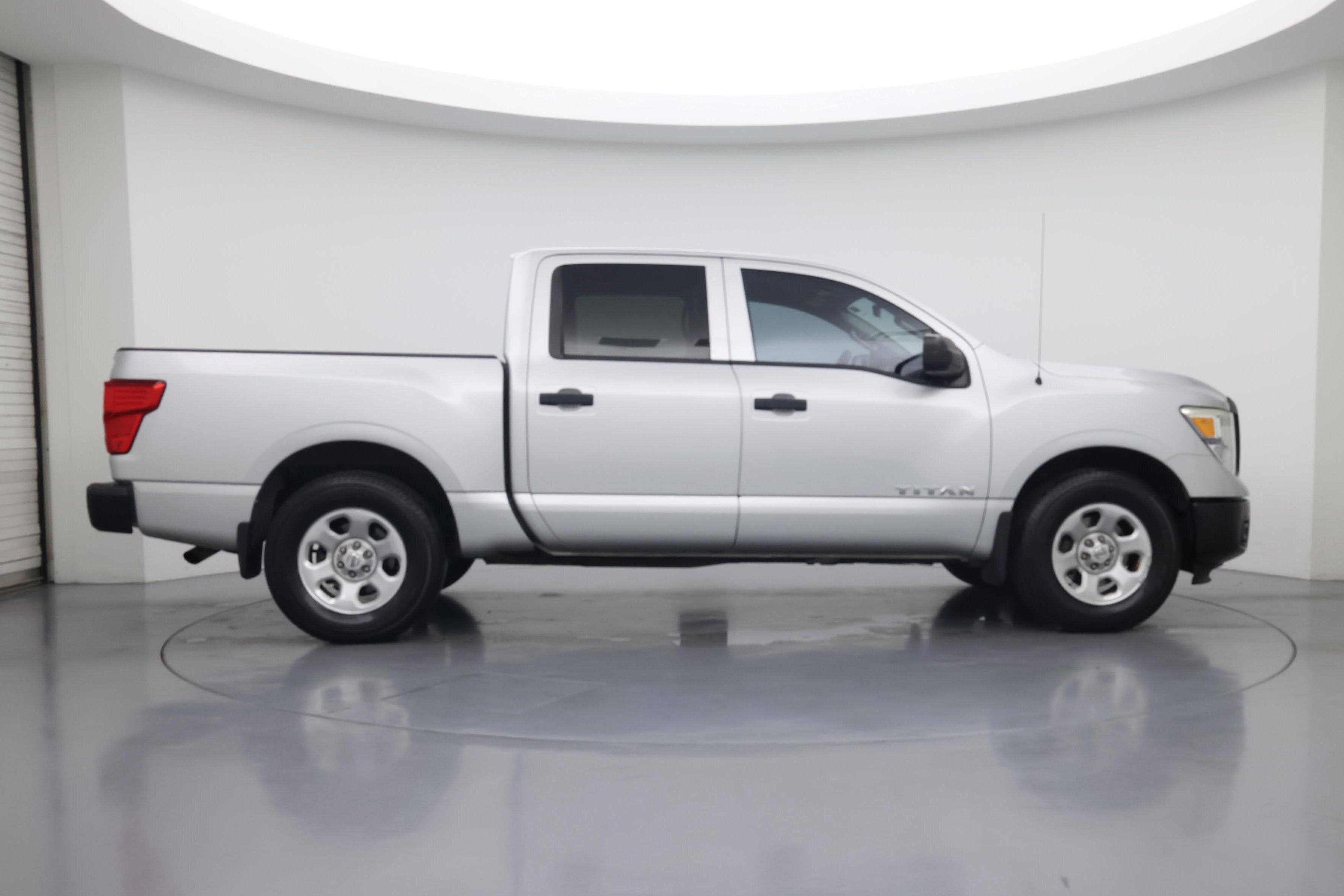 Thumbnail: 2017 Nissan Titan - 7