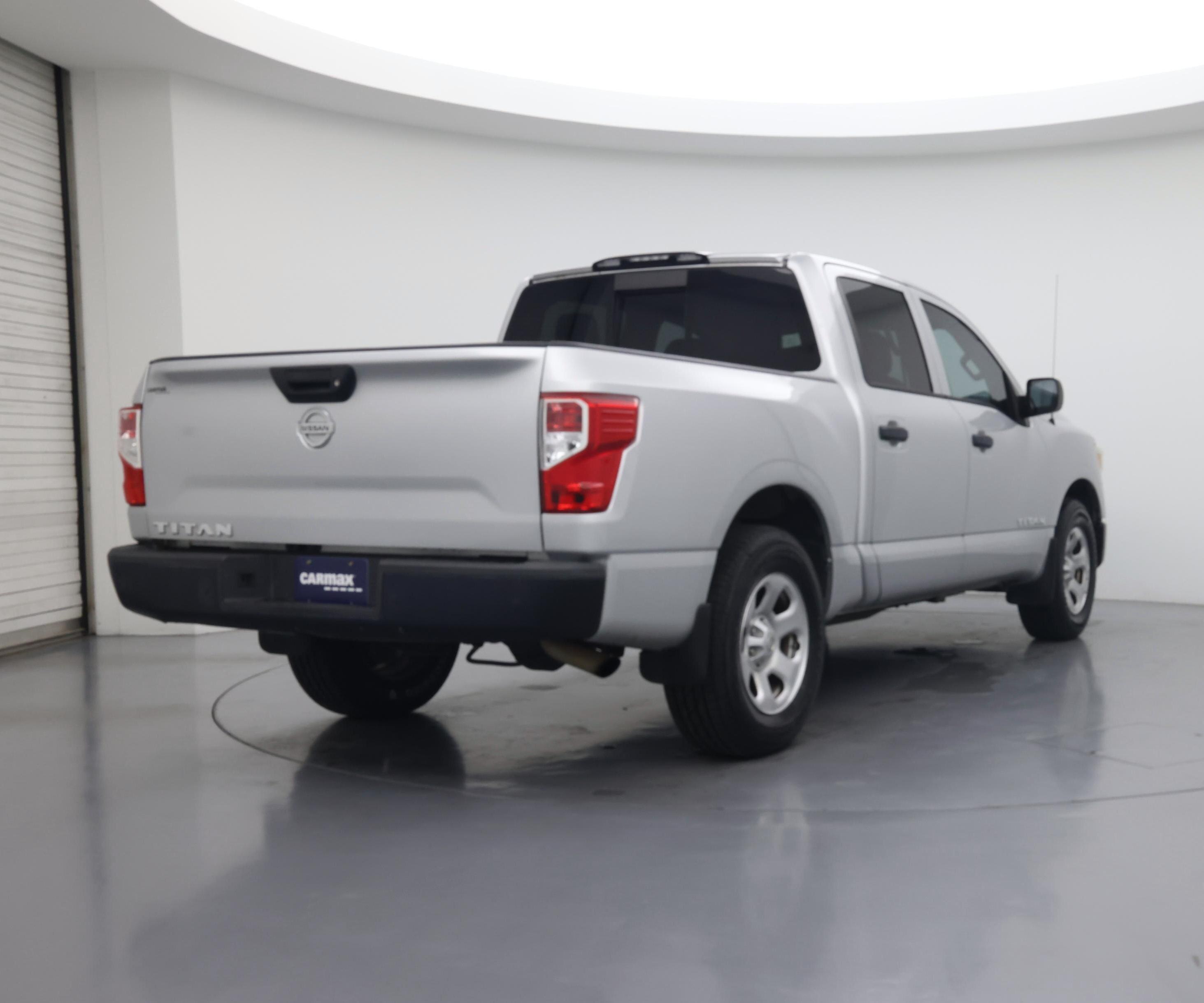 Thumbnail: 2017 Nissan Titan - 8