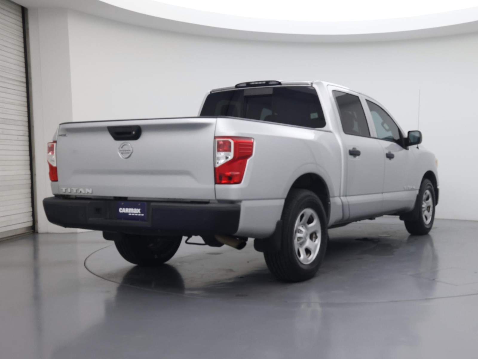 2017 Nissan Titan S - Photo 9