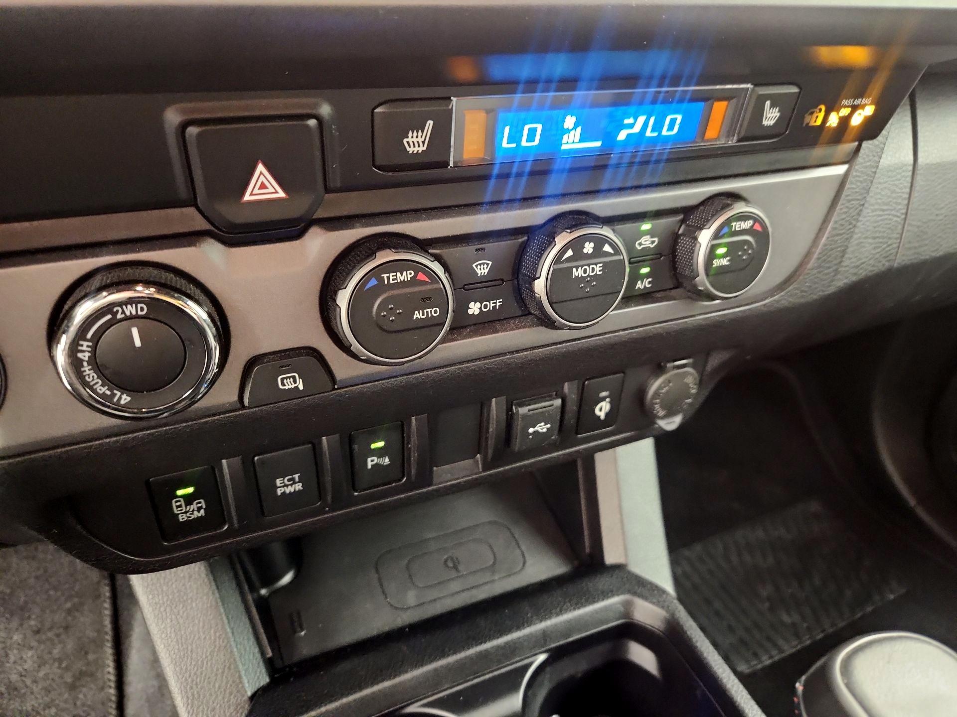 Thumbnail: 2021 Toyota Tacoma - 17