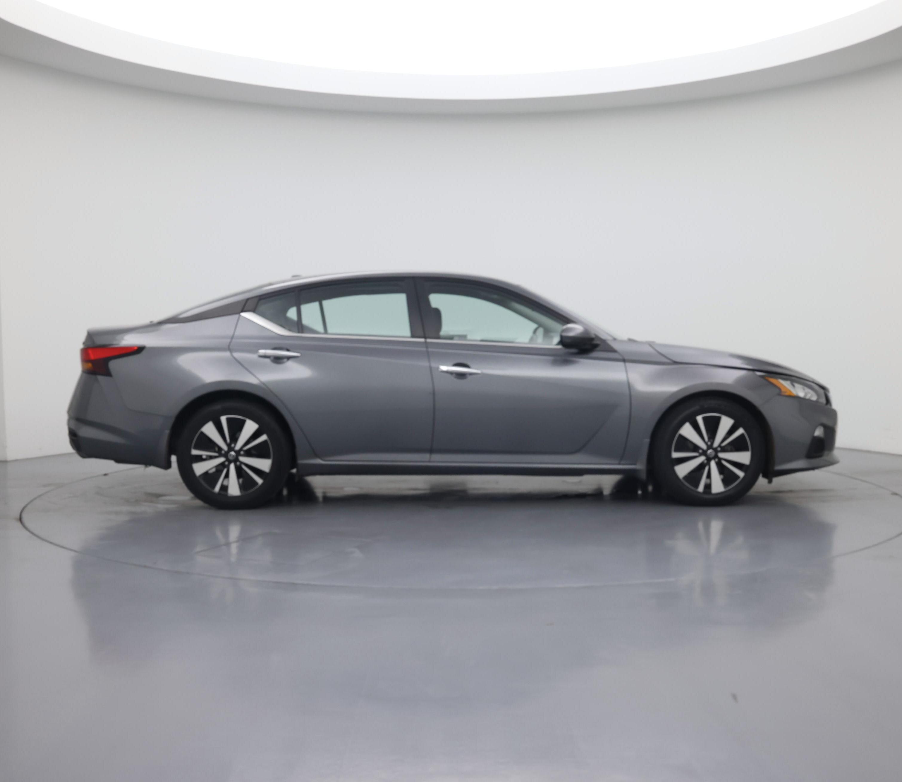 Thumbnail: 2022 Nissan Altima - 7