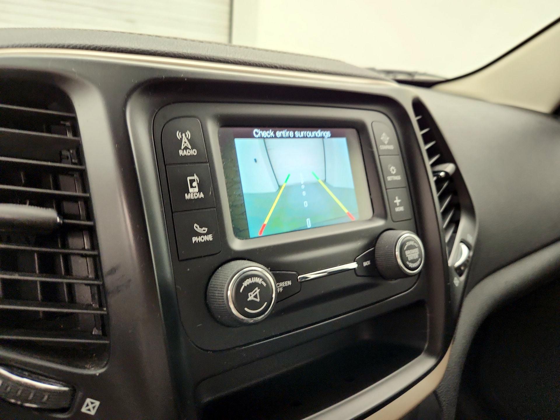Thumbnail: 2014 Jeep Cherokee - 14