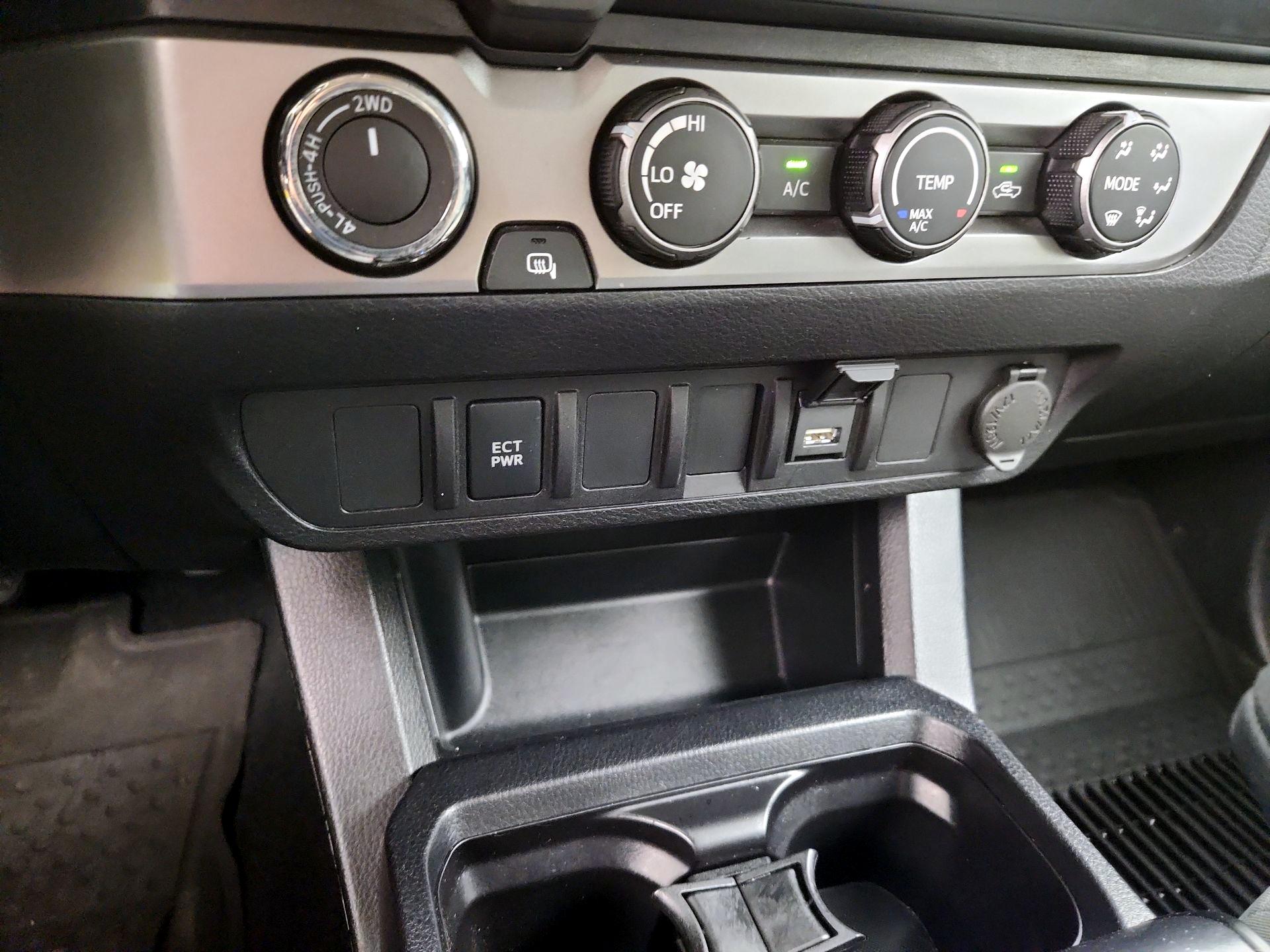 Thumbnail: 2020 Toyota Tacoma - 18