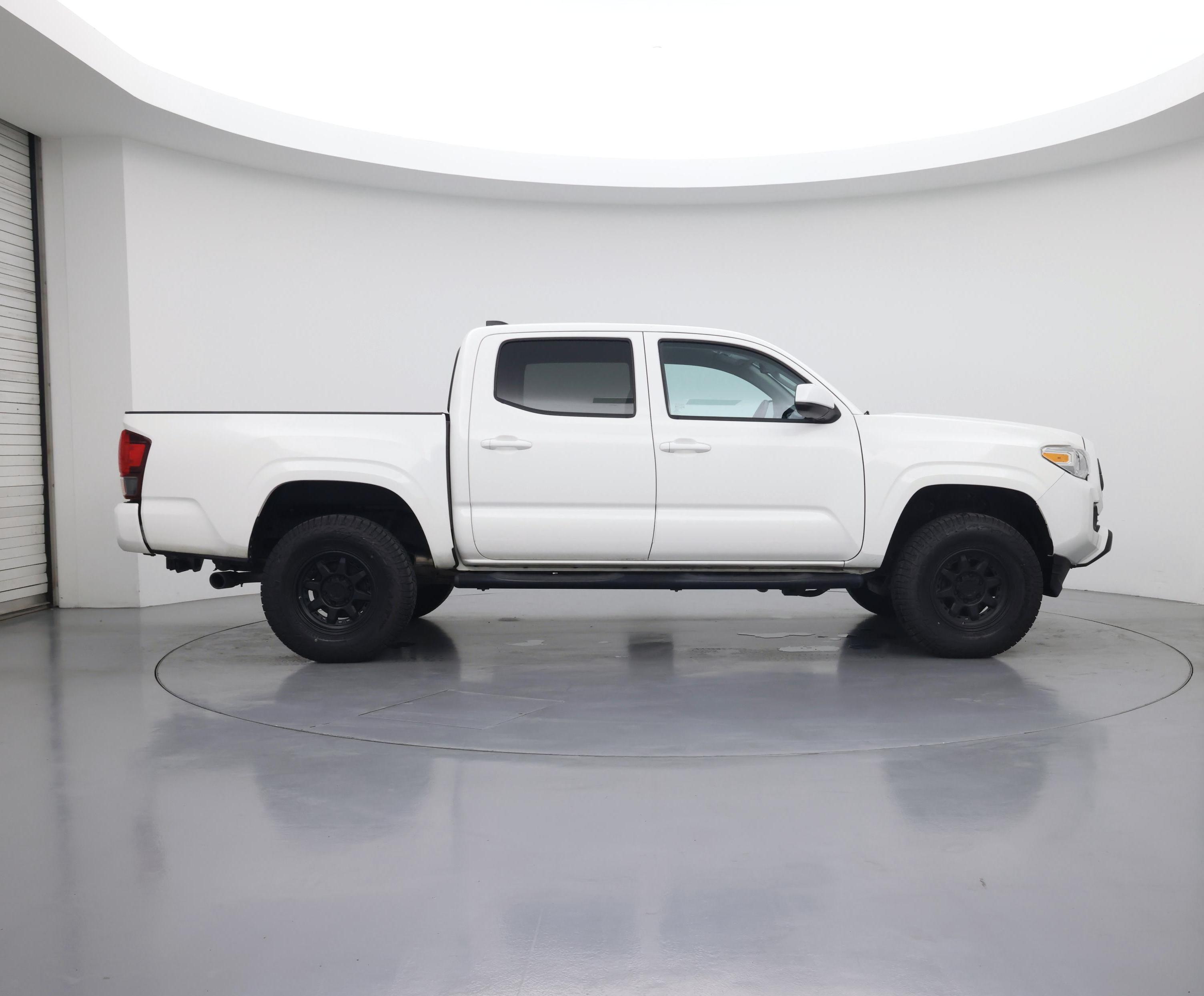 Thumbnail: 2020 Toyota Tacoma - 7
