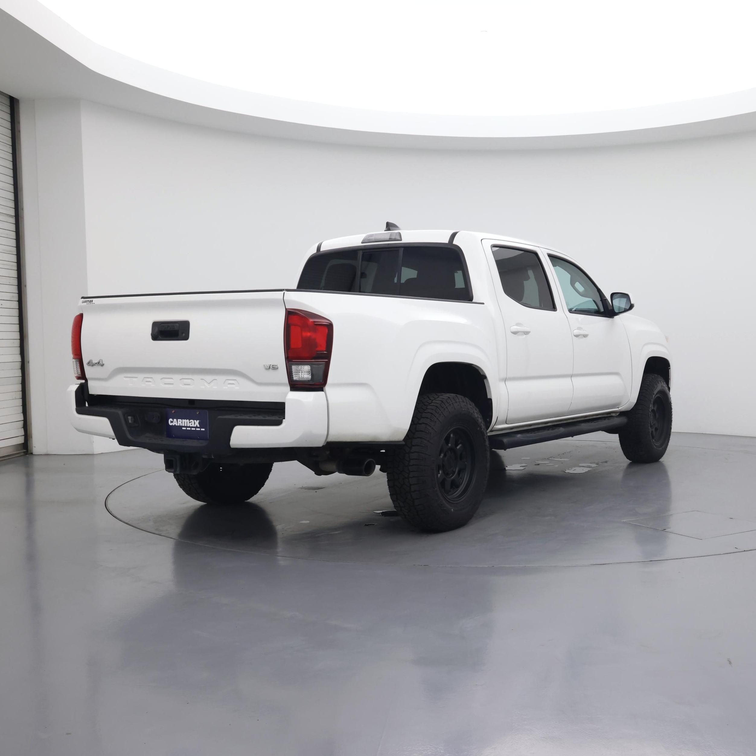Thumbnail: 2020 Toyota Tacoma - 8