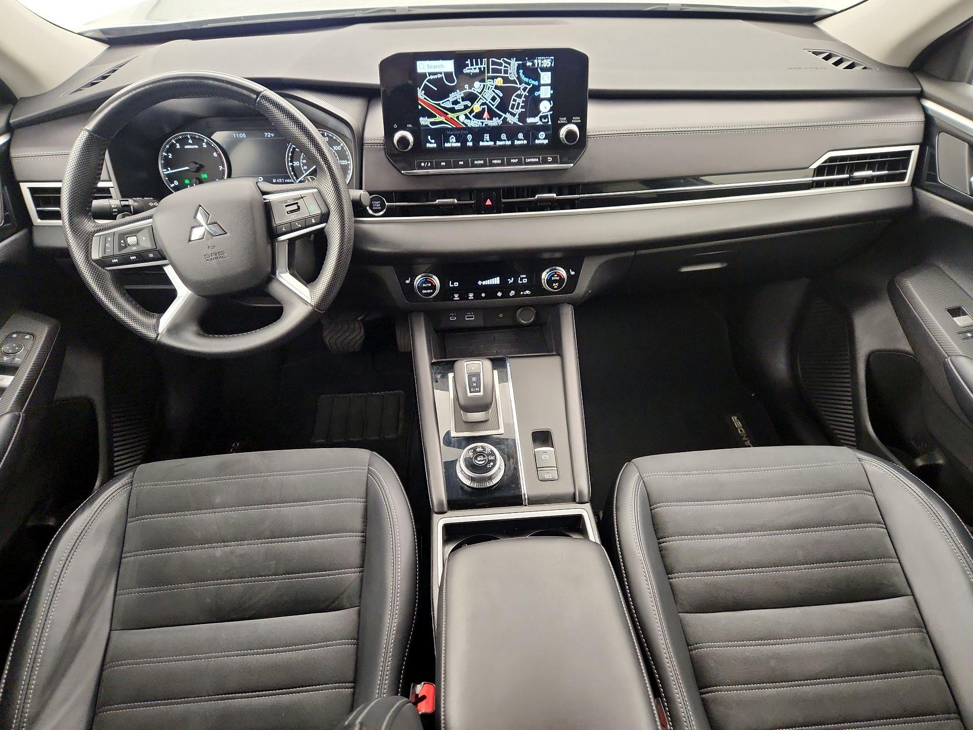 Thumbnail: 2024 Mitsubishi Outlander - 9