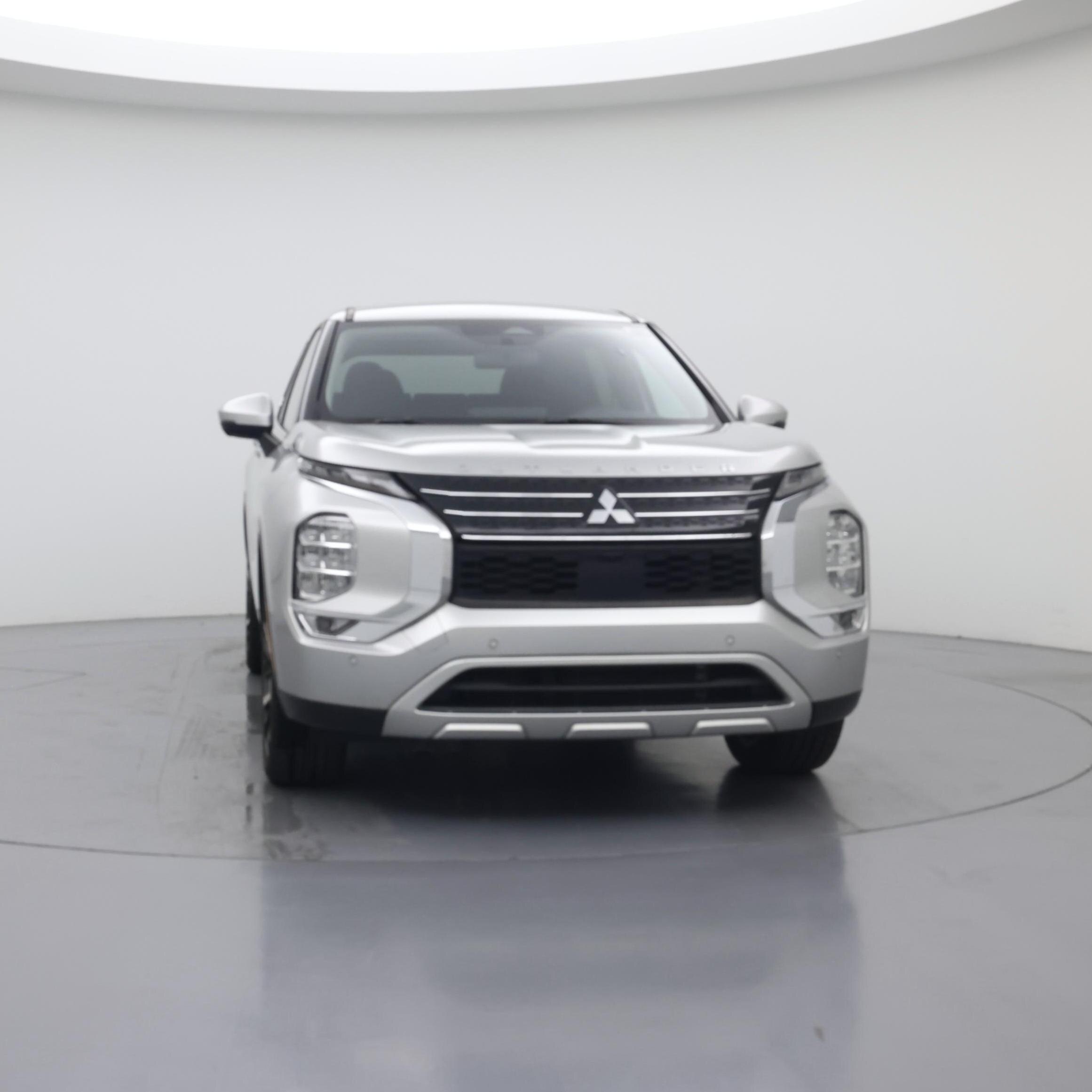 Thumbnail: 2024 Mitsubishi Outlander - 5