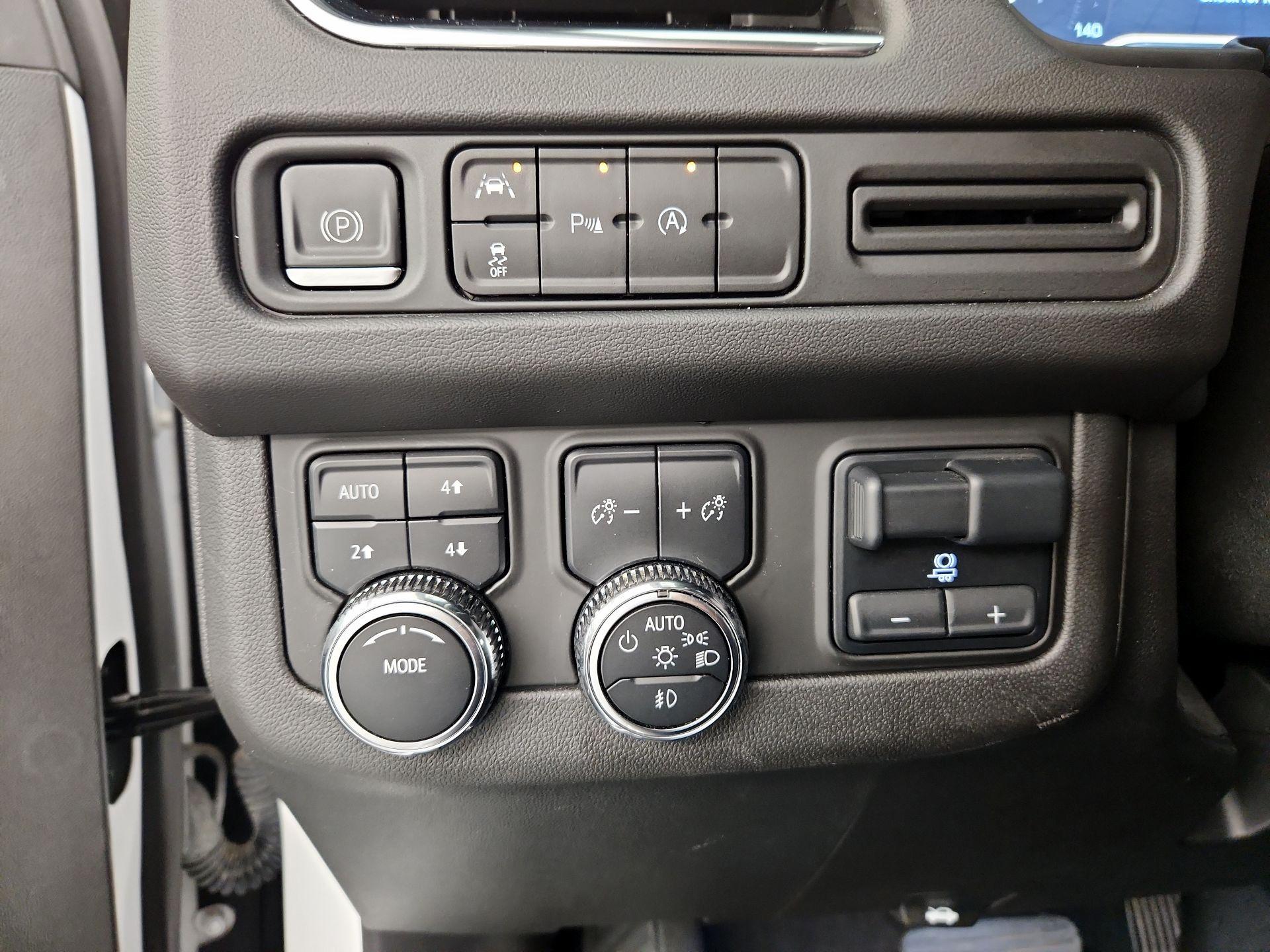 Thumbnail: 2023 GMC Yukon - 13