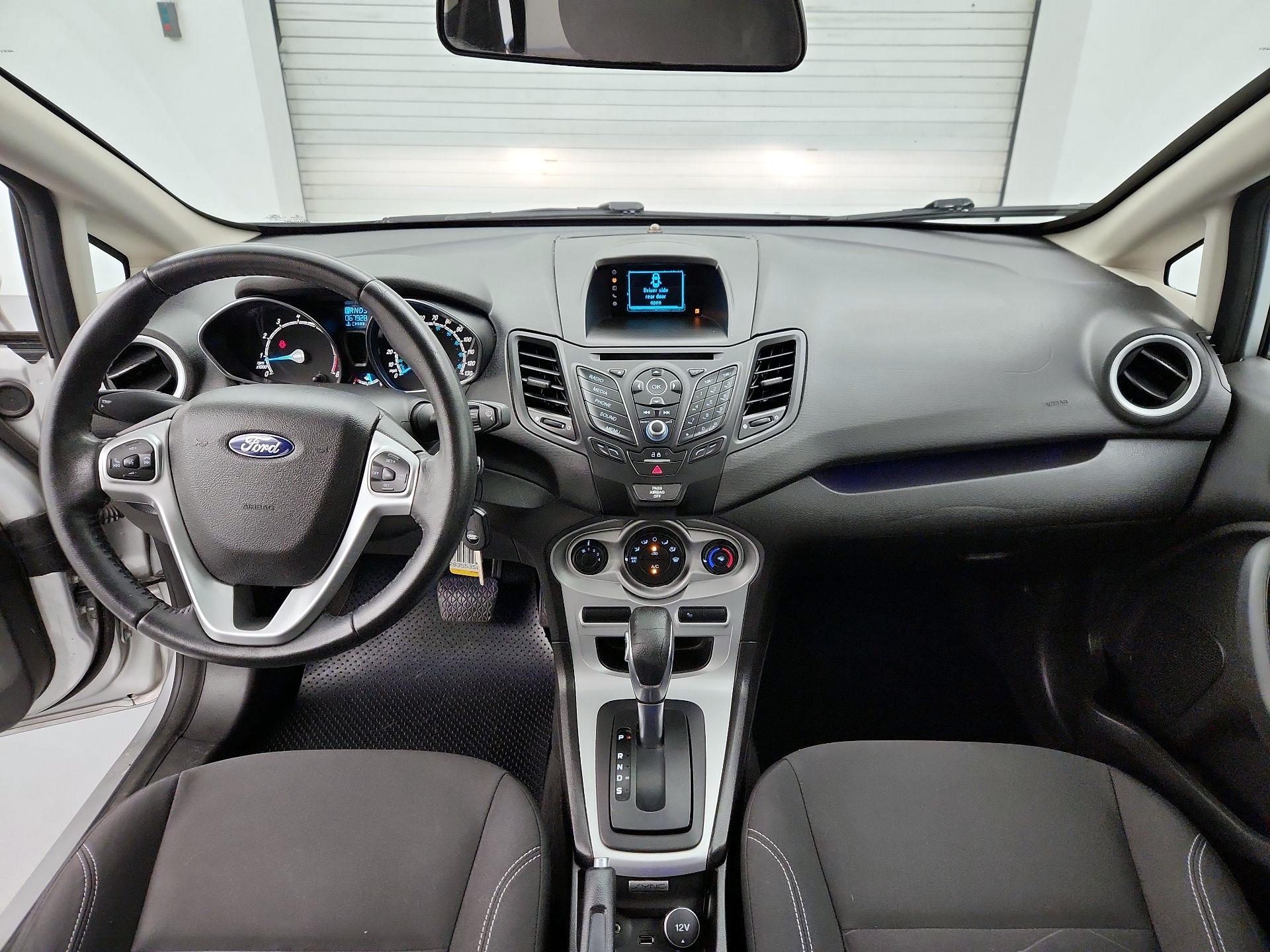 Thumbnail: 2015 Ford Fiesta - 9