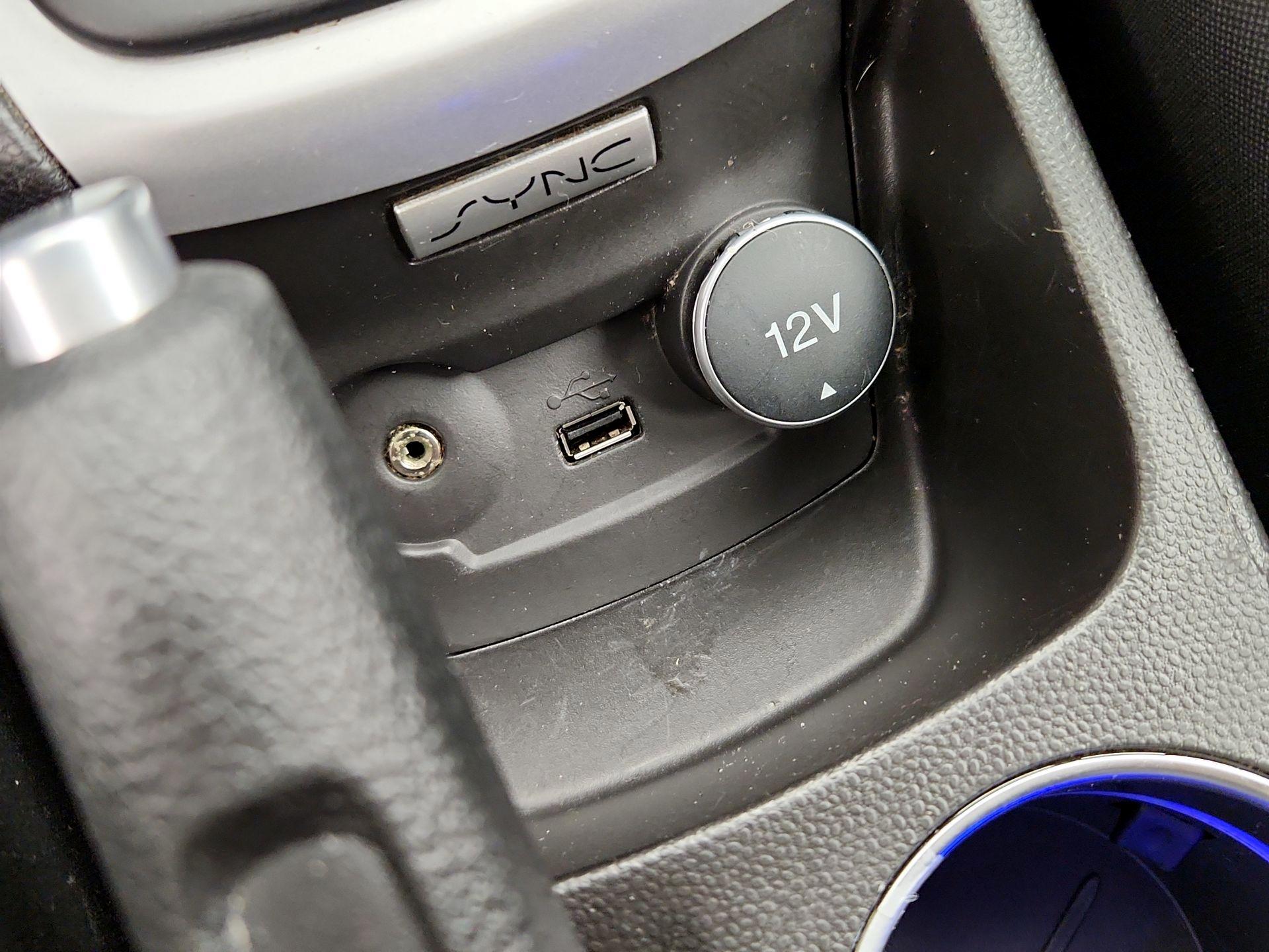 Thumbnail: 2015 Ford Fiesta - 17