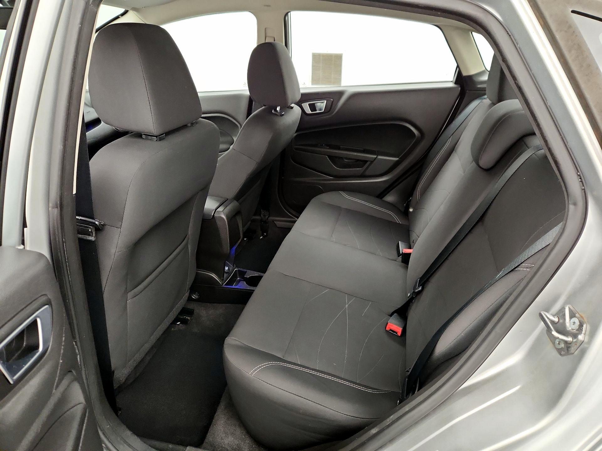 Thumbnail: 2015 Ford Fiesta - 18