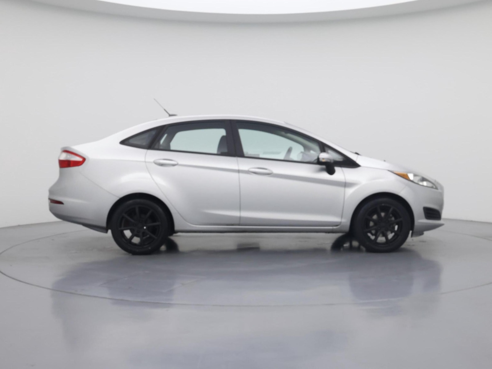 2015 Ford Fiesta SE - Photo 8