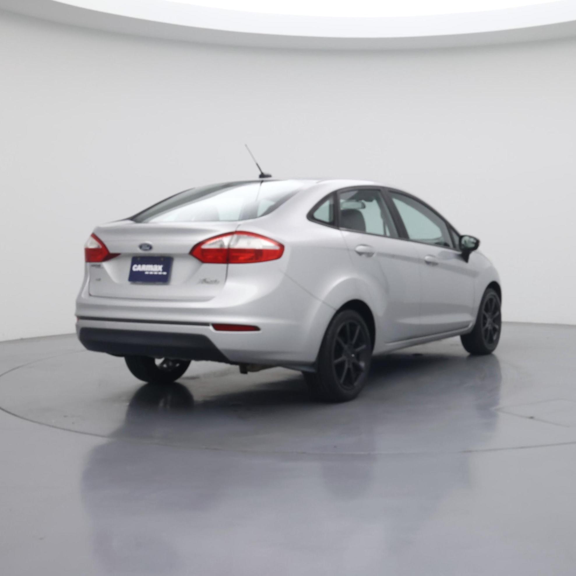 Thumbnail: 2015 Ford Fiesta - 8