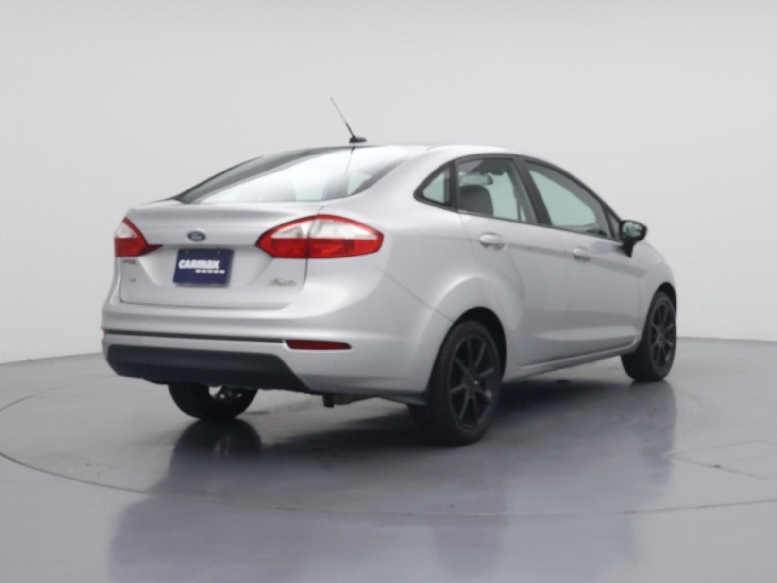 2015 Ford Fiesta SE - Photo 9
