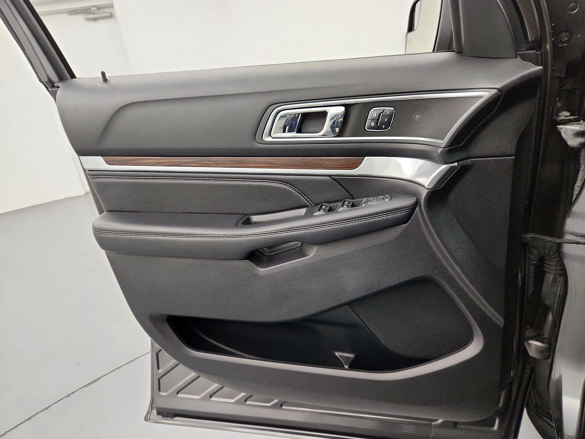 Thumbnail: 2018 Ford Explorer - 12