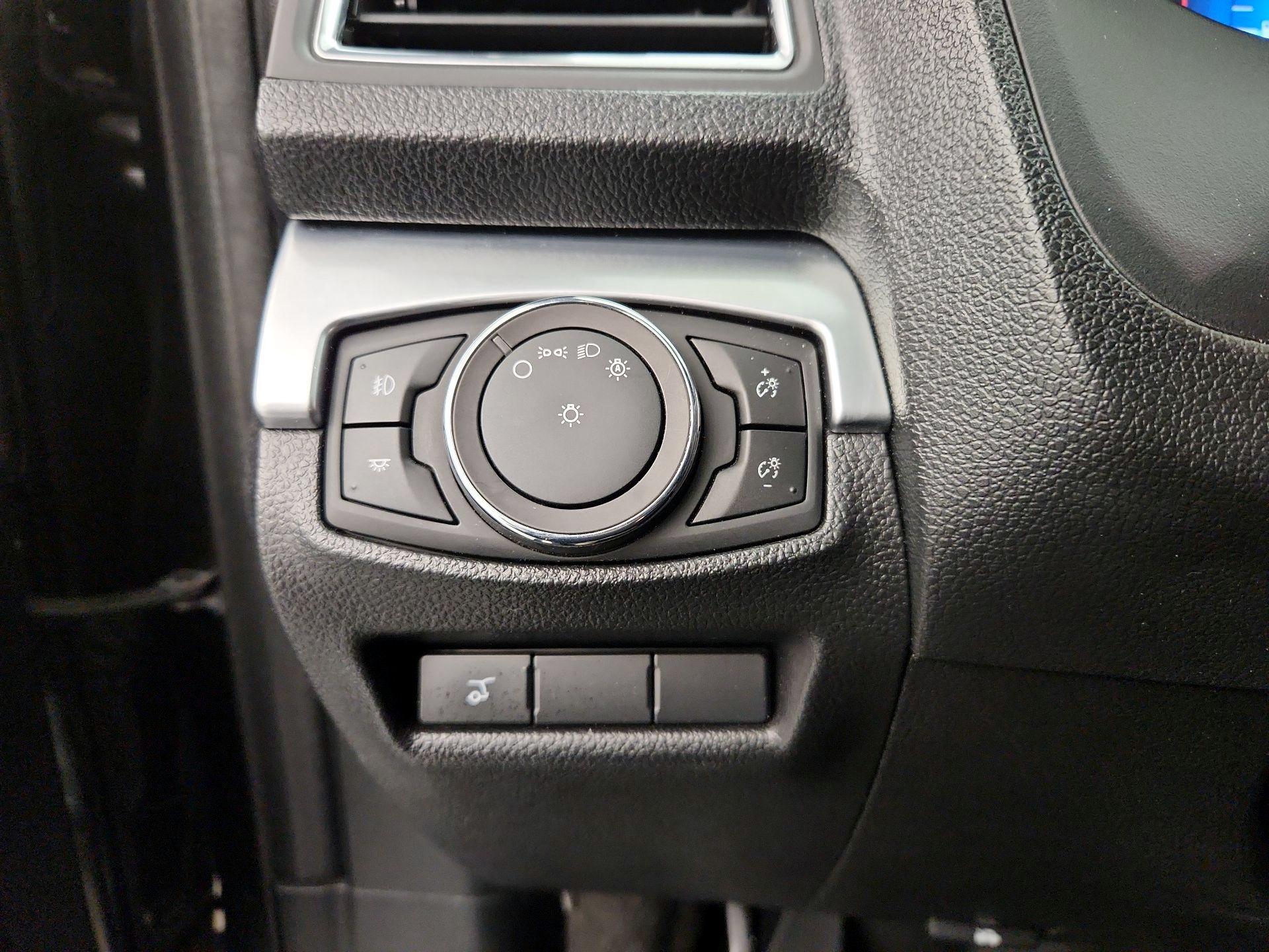 Thumbnail: 2018 Ford Explorer - 13